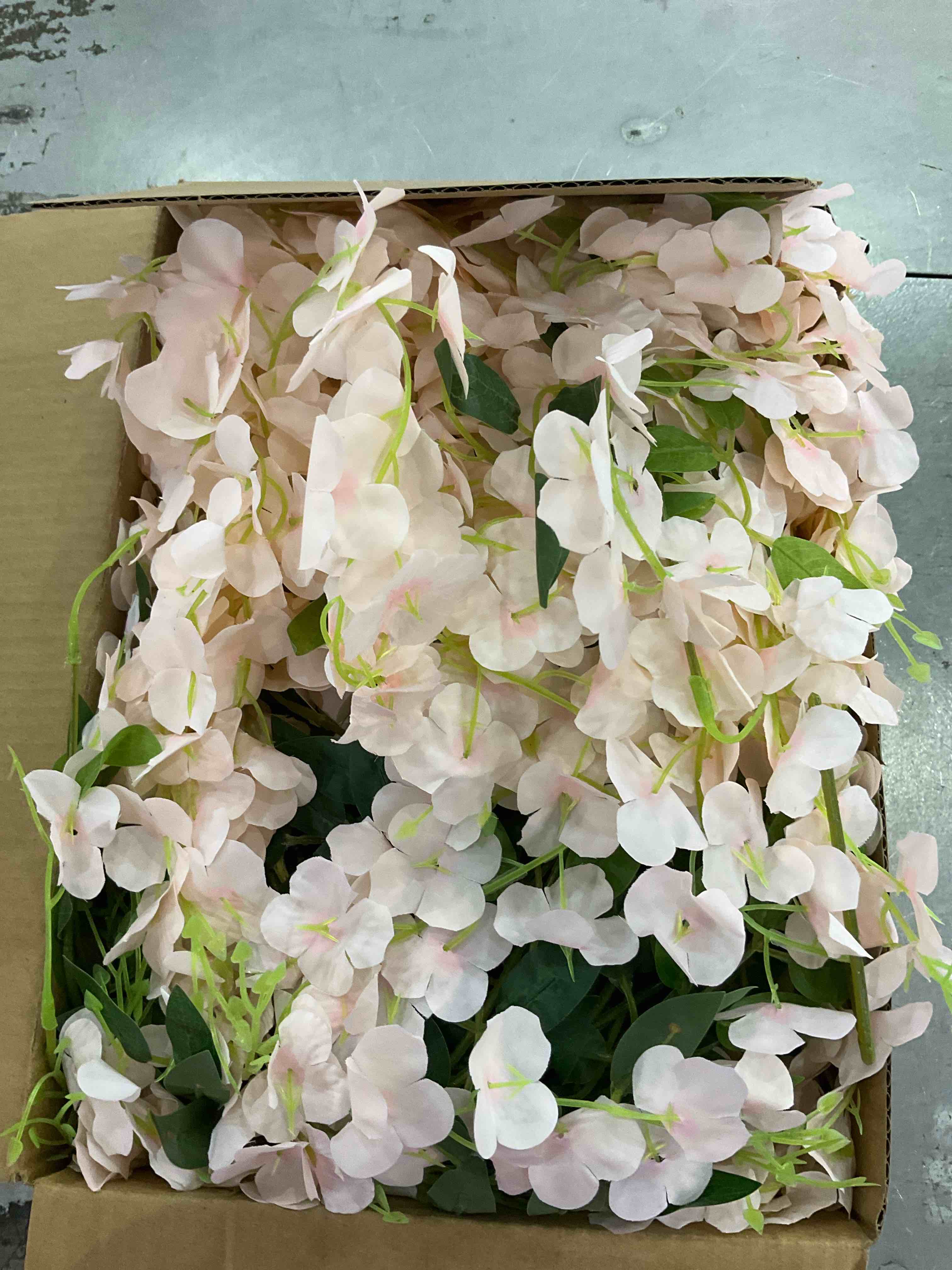 https://s3.amazonaws.com/lotting-images-prod/BargainHunt/EXS01231928_1712756625362.jpeg