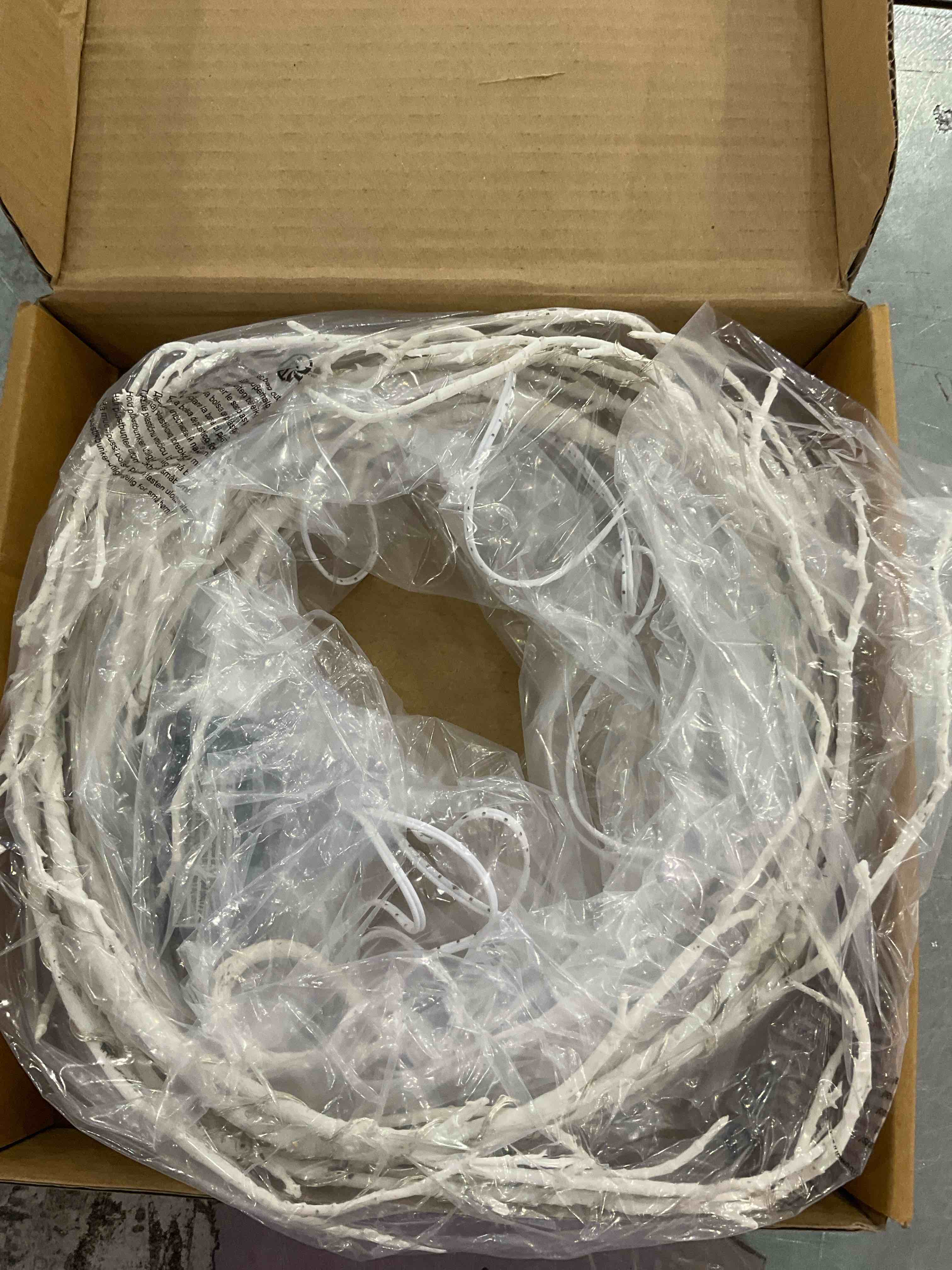 https://s3.amazonaws.com/lotting-images-prod/BargainHunt/EXS01231959_1712760671553.jpeg