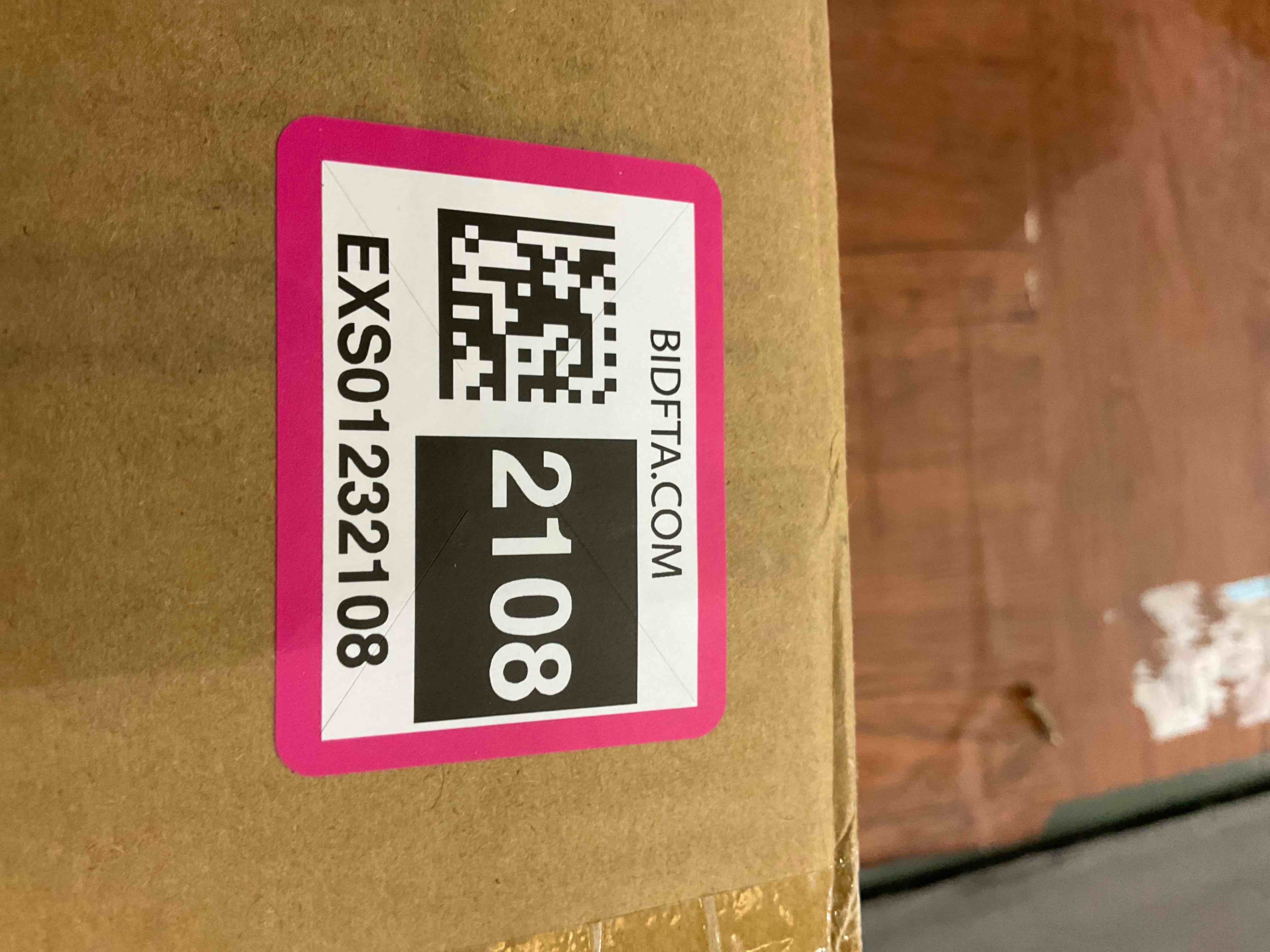 https://s3.amazonaws.com/lotting-images-prod/BargainHunt/EXS01232108_1712342390565.jpeg