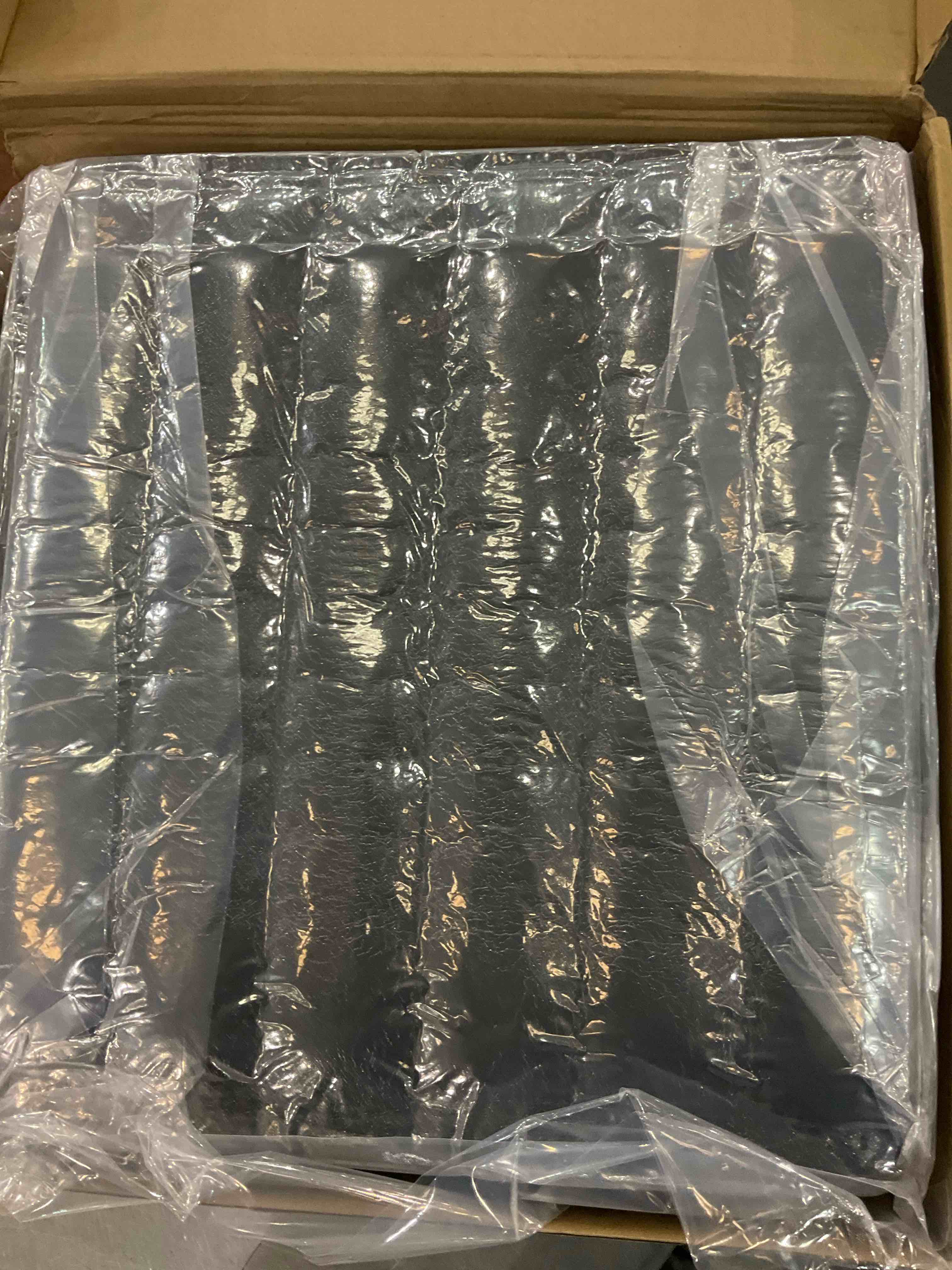 https://s3.amazonaws.com/lotting-images-prod/BargainHunt/EXS01232115_1712343792023.jpeg