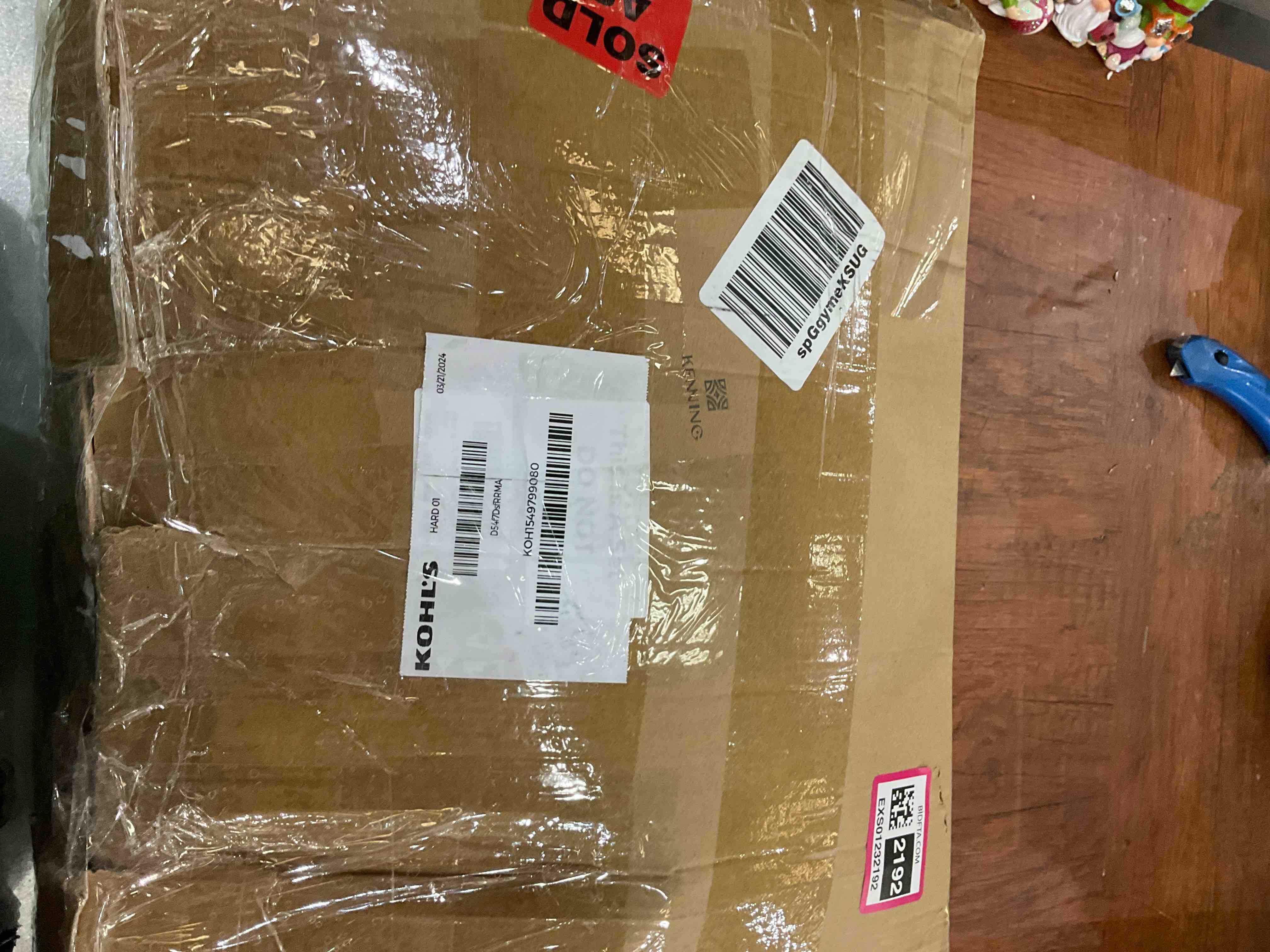 https://s3.amazonaws.com/lotting-images-prod/BargainHunt/EXS01232192_1712597419637.jpeg