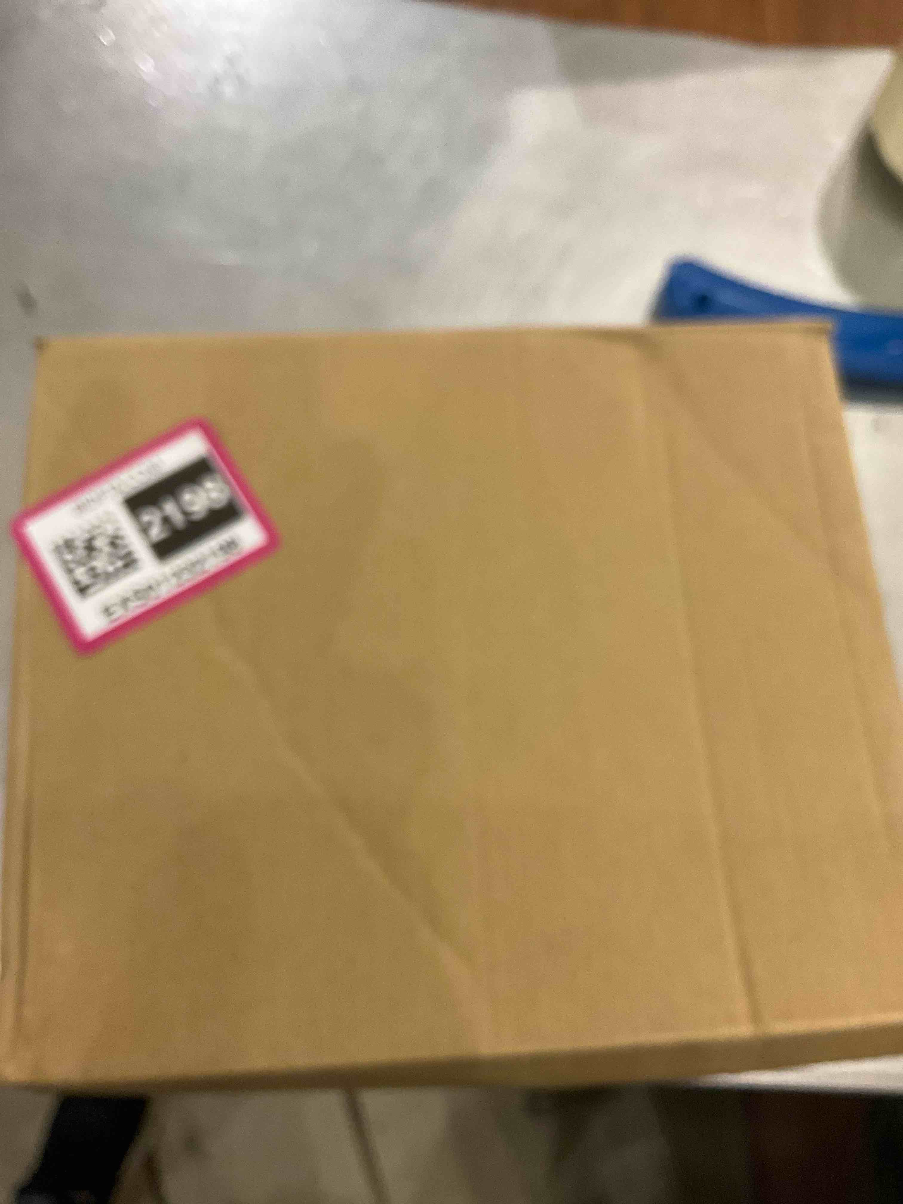 https://s3.amazonaws.com/lotting-images-prod/BargainHunt/EXS01232198_1712598982691.jpeg