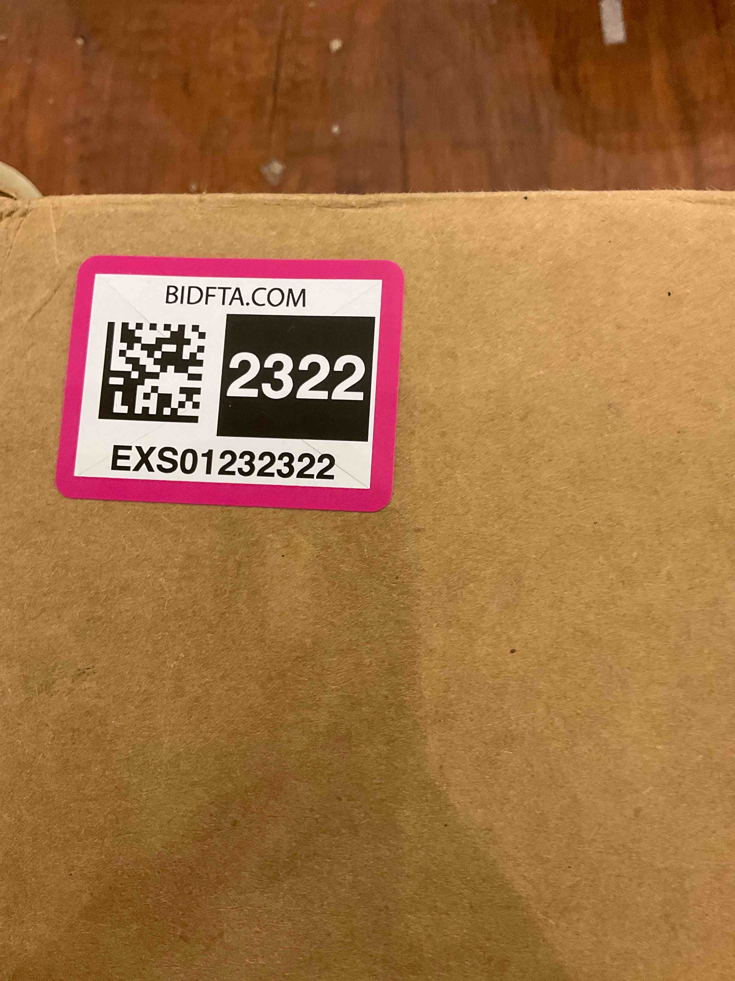 https://s3.amazonaws.com/lotting-images-prod/BargainHunt/EXS01232322_1712680791571.jpeg