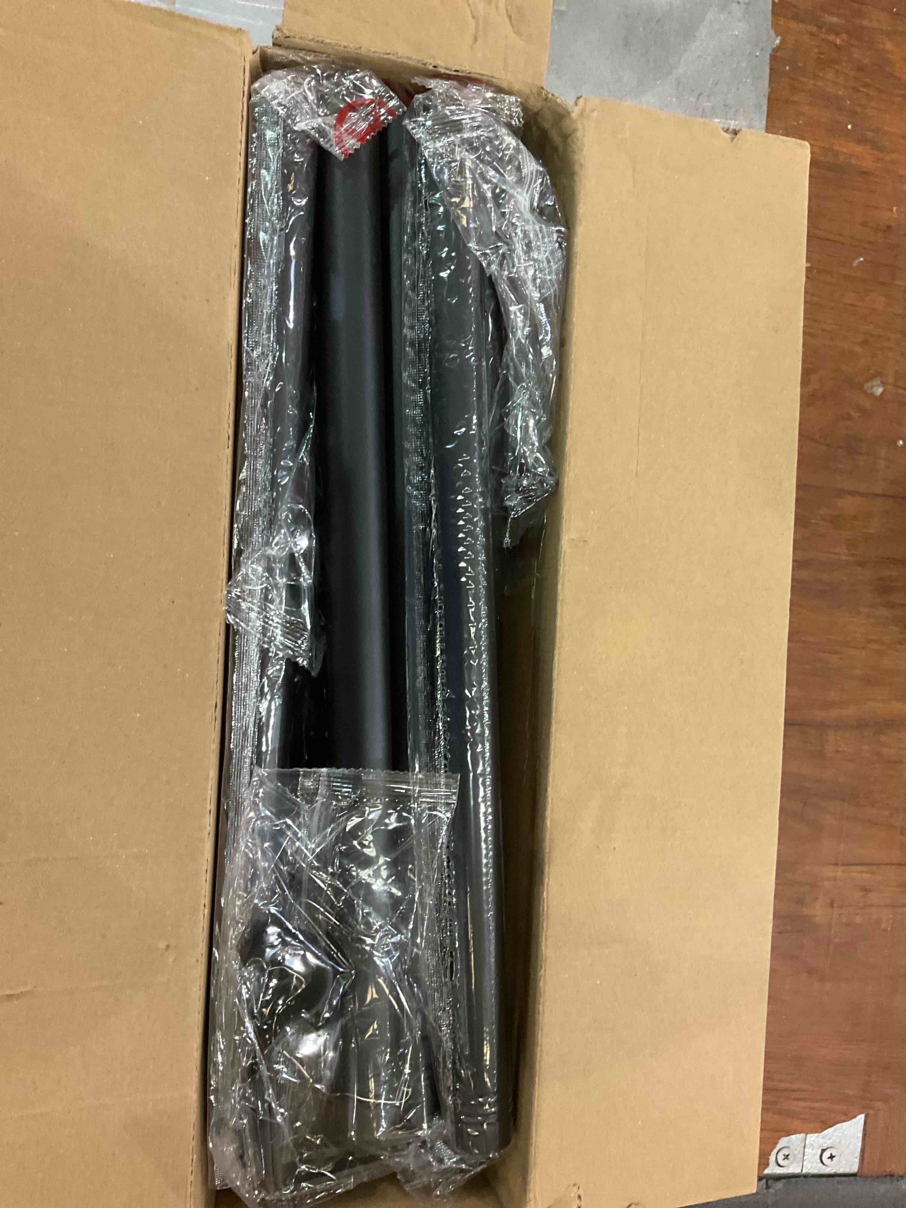 https://s3.amazonaws.com/lotting-images-prod/BargainHunt/EXS01232348_1712683704230.jpeg