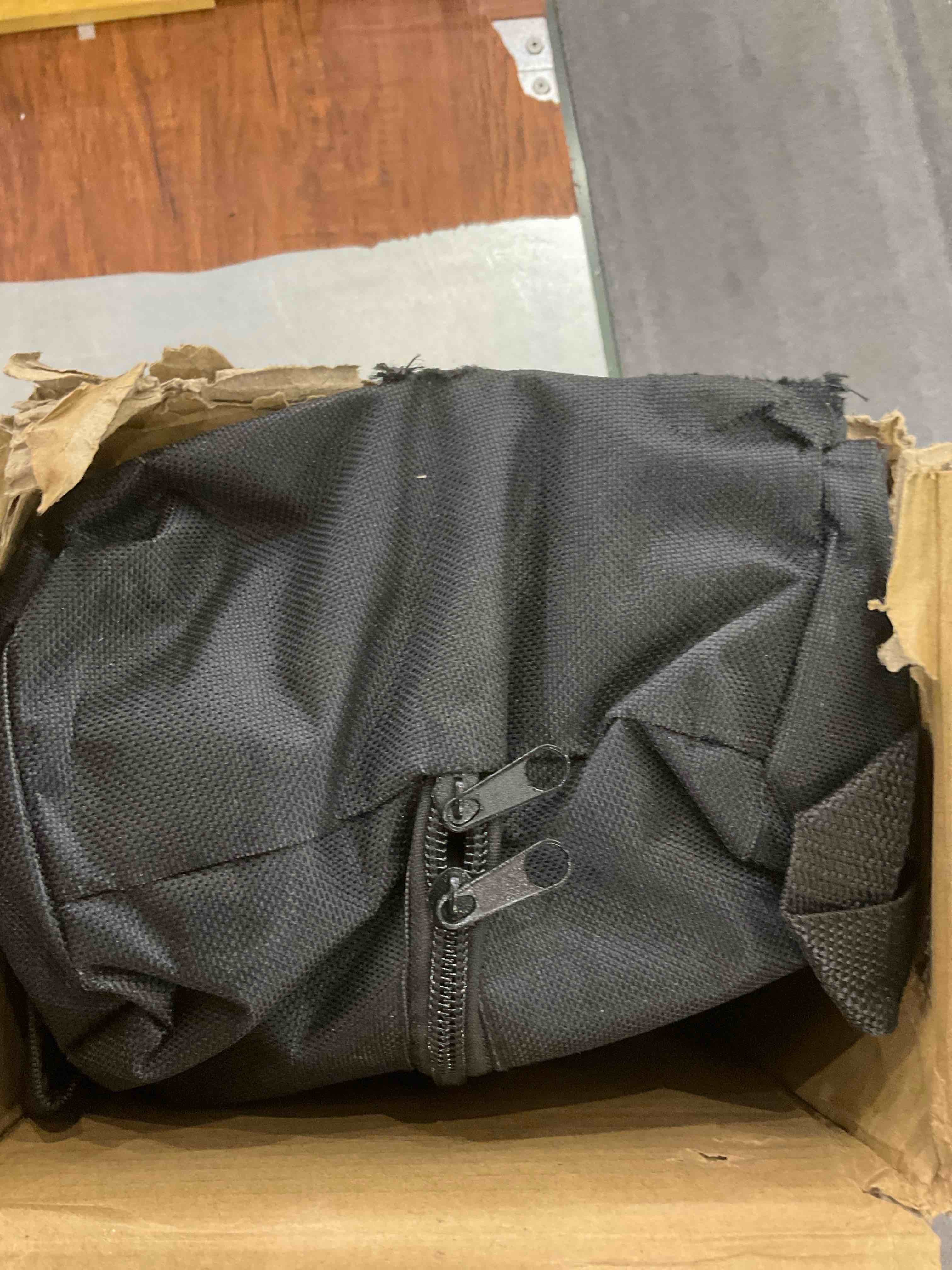 https://s3.amazonaws.com/lotting-images-prod/BargainHunt/EXS01232440_1712755460916.jpeg