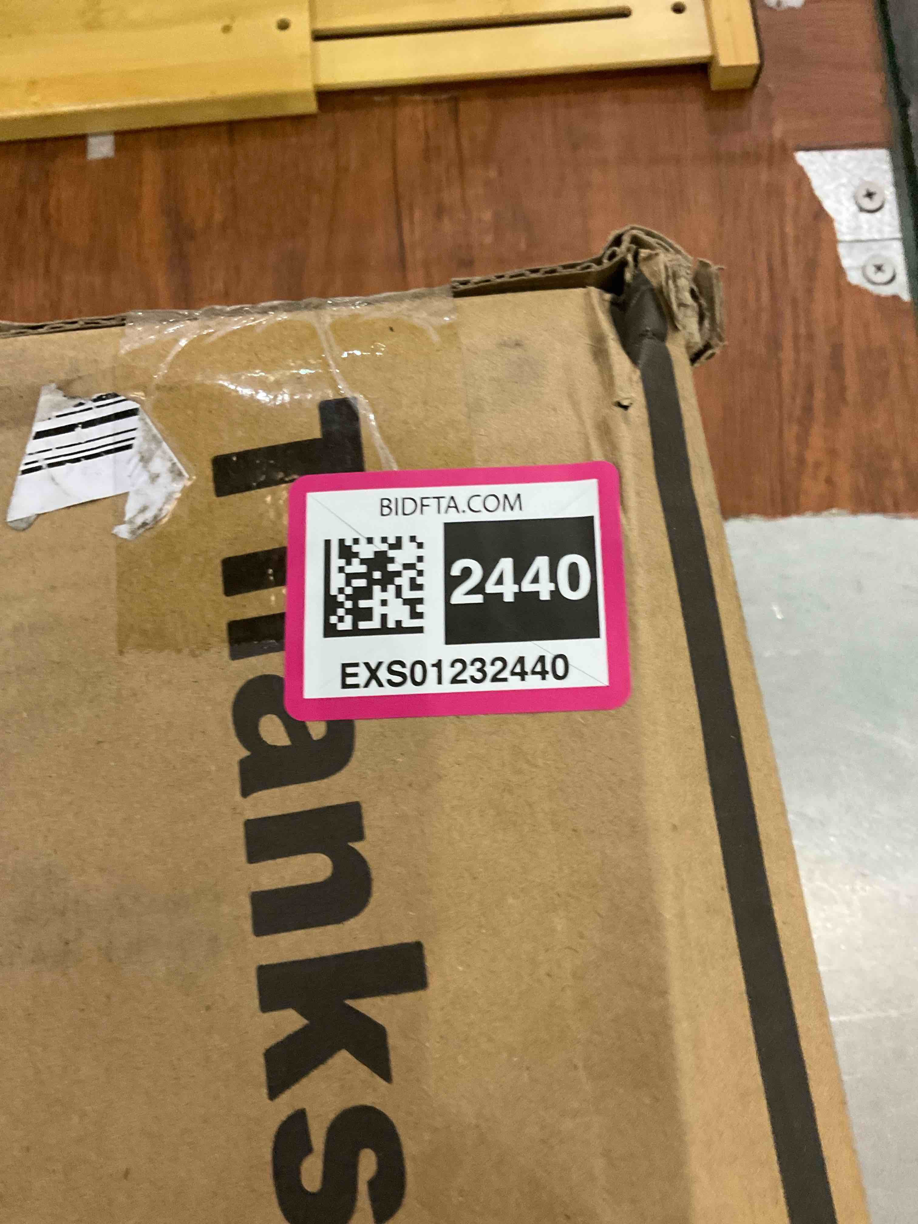 https://s3.amazonaws.com/lotting-images-prod/BargainHunt/EXS01232440_1712755488049.jpeg