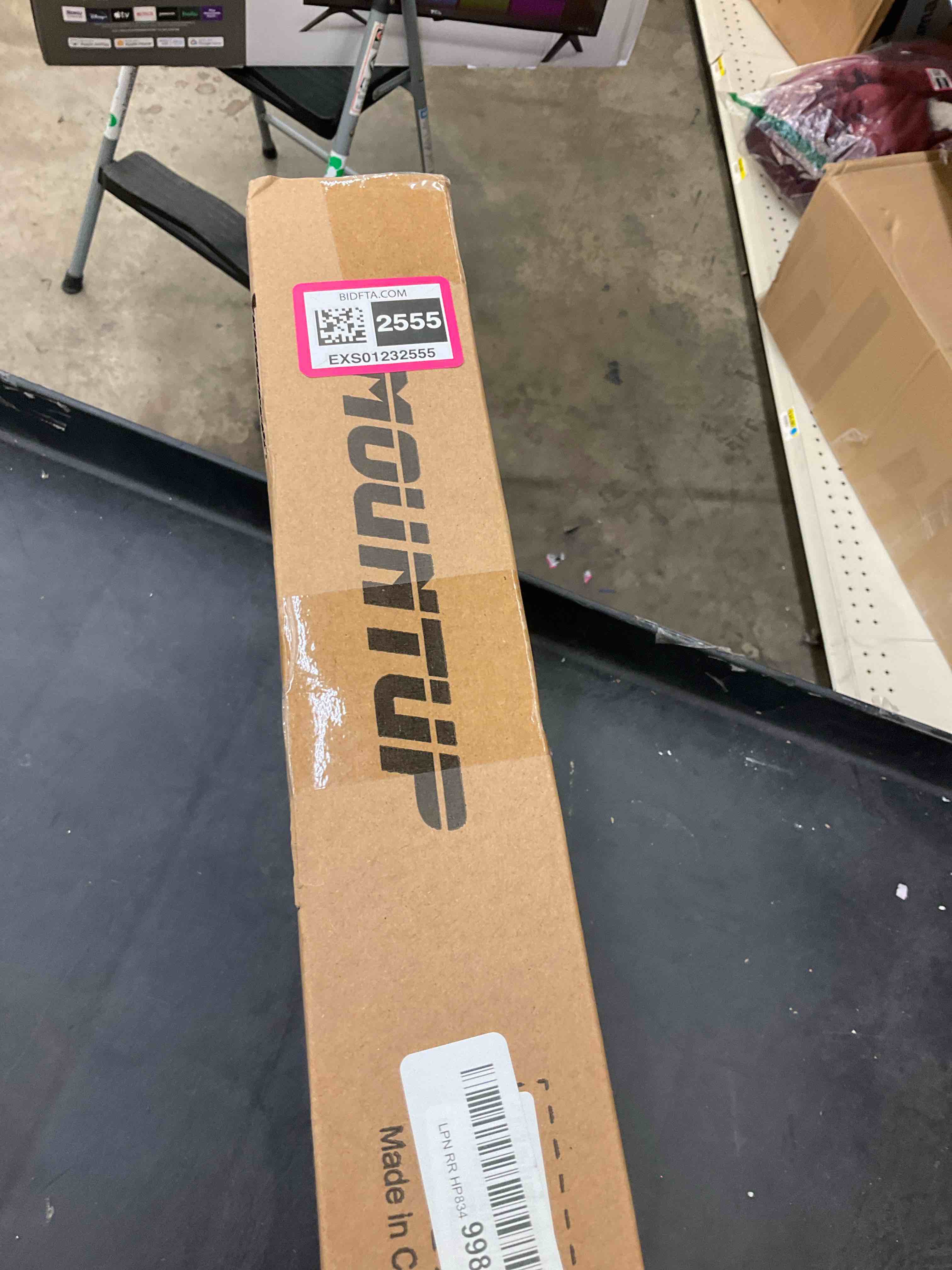 https://s3.amazonaws.com/lotting-images-prod/BargainHunt/EXS01232555_1712941186152.jpeg