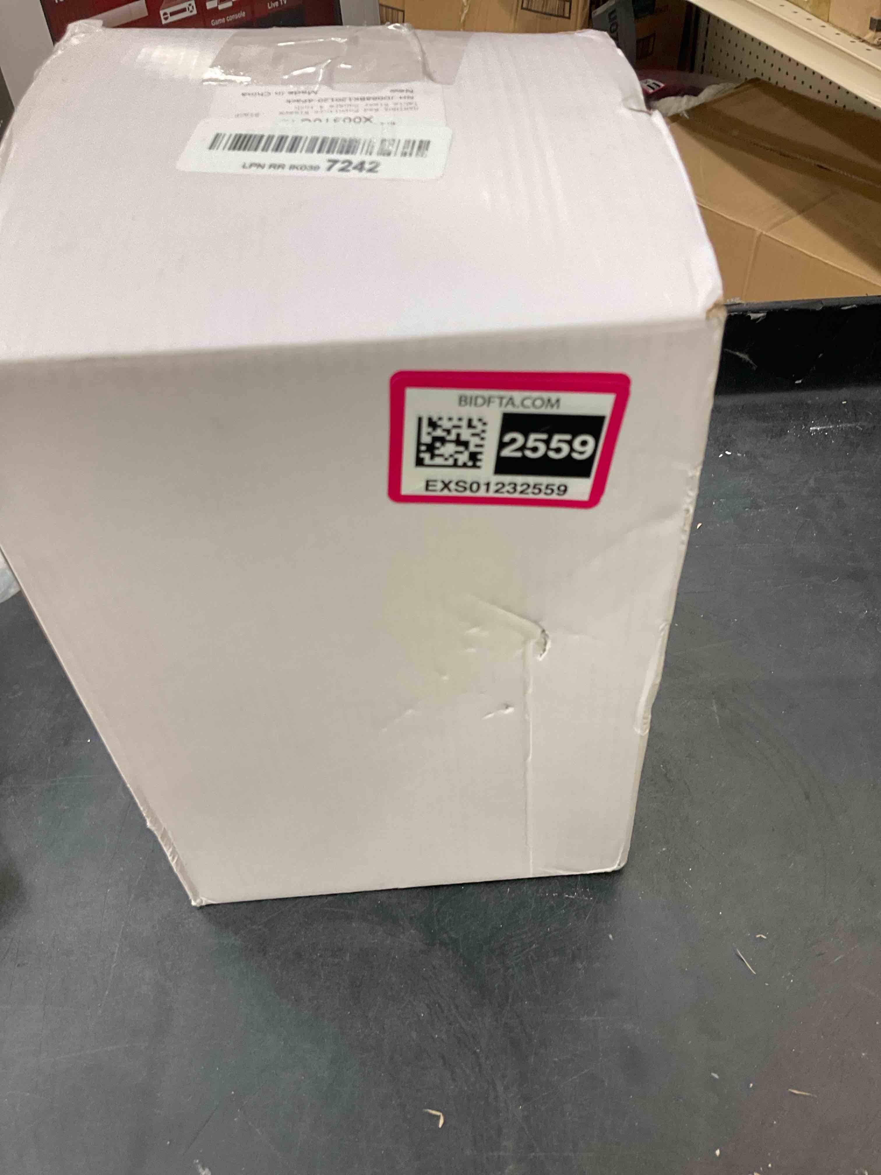 https://s3.amazonaws.com/lotting-images-prod/BargainHunt/EXS01232560_1712941617589.jpeg