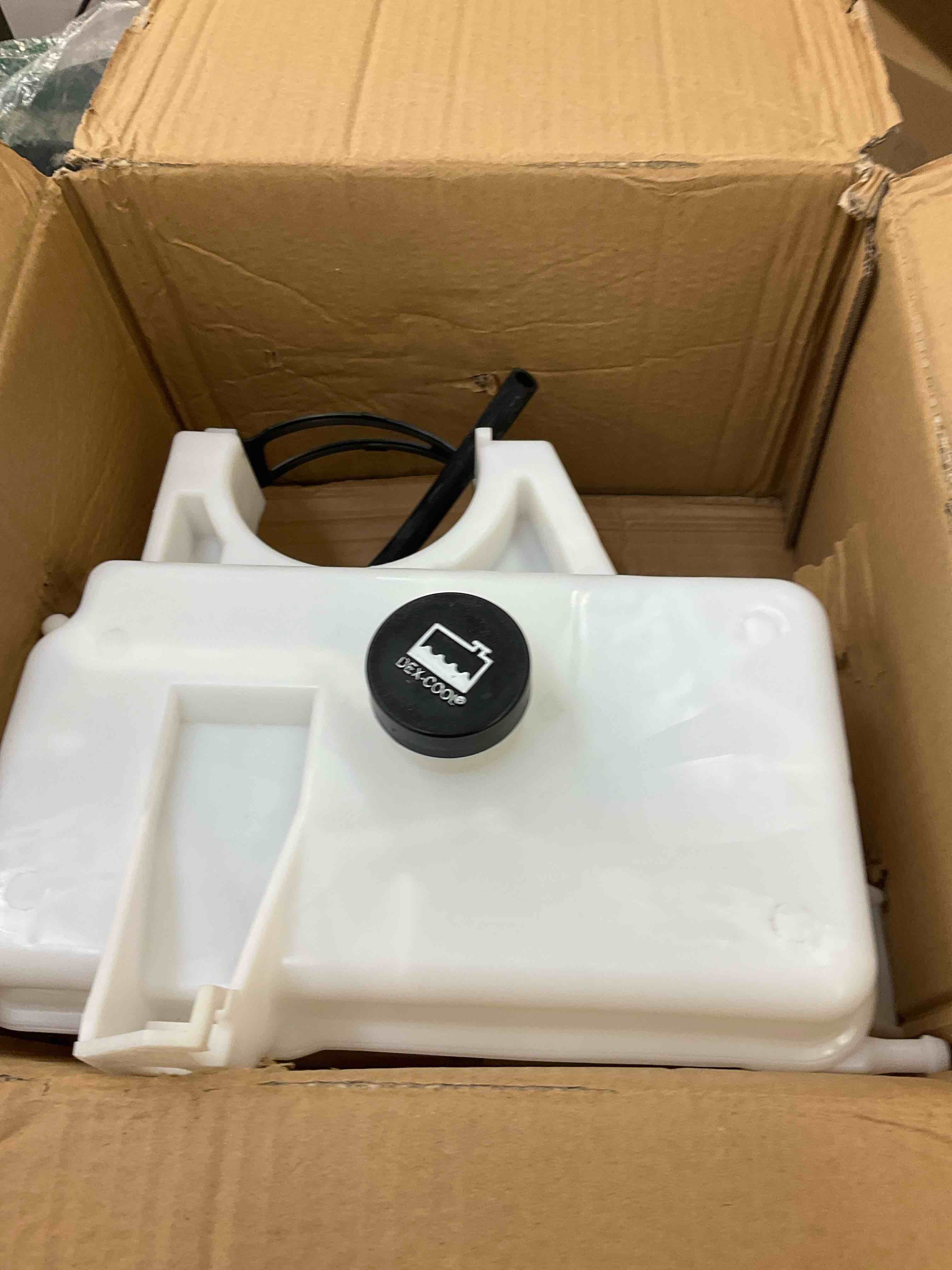 https://s3.amazonaws.com/lotting-images-prod/BargainHunt/EXS01232567_1712942648370.jpeg