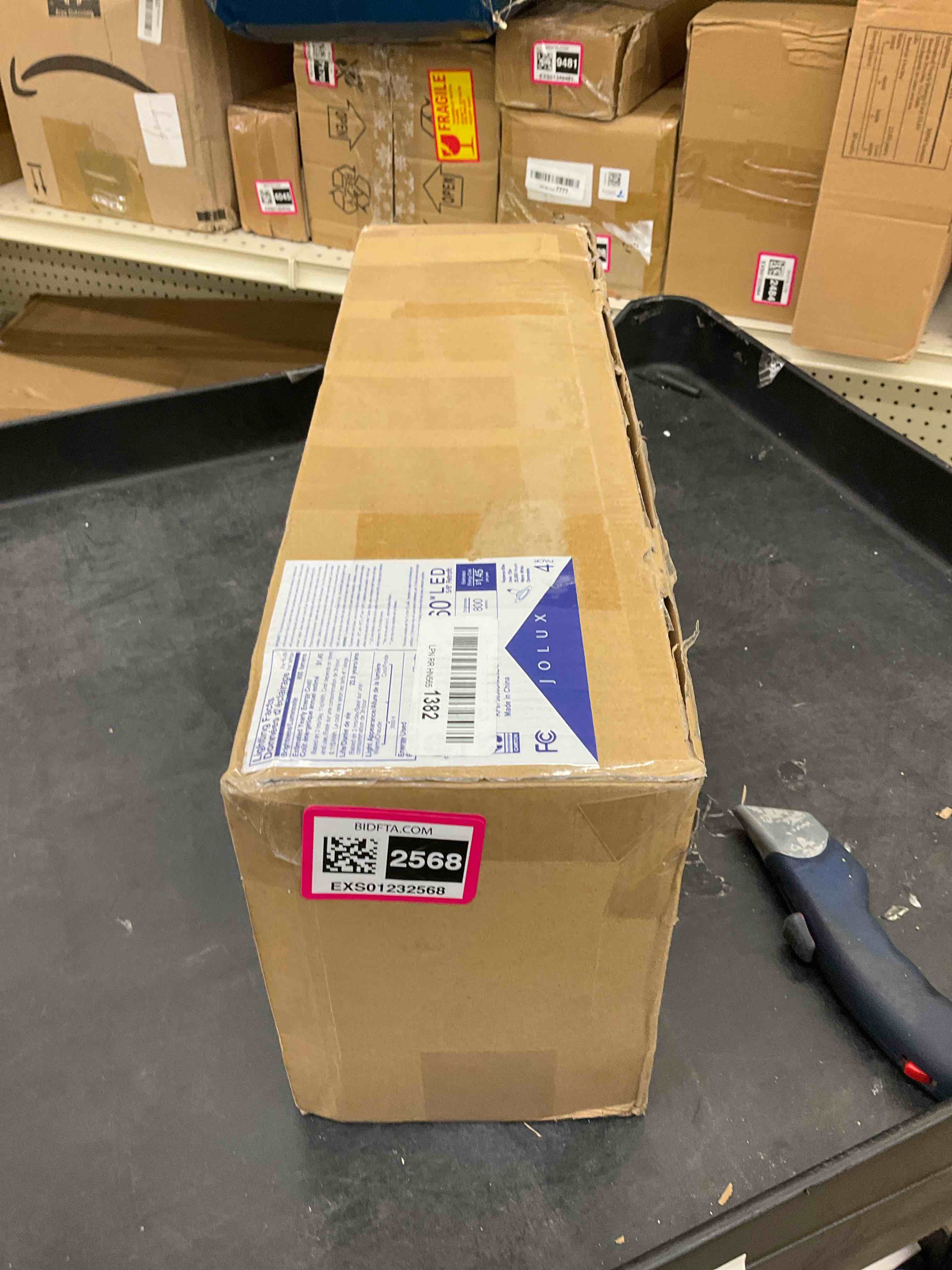 https://s3.amazonaws.com/lotting-images-prod/BargainHunt/EXS01232568_1712942846135.jpeg
