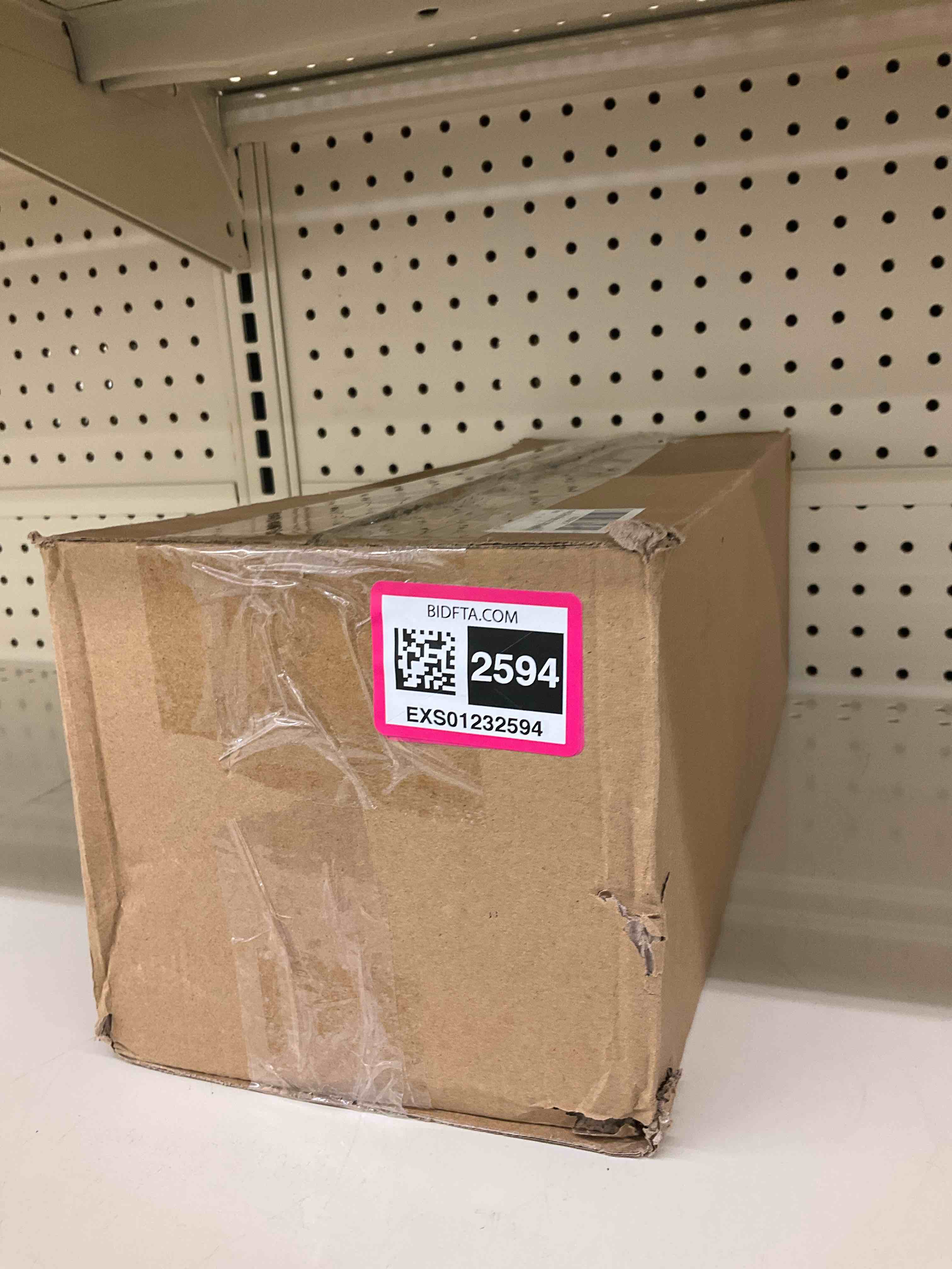 https://s3.amazonaws.com/lotting-images-prod/BargainHunt/EXS01232594_1712949996638.jpeg