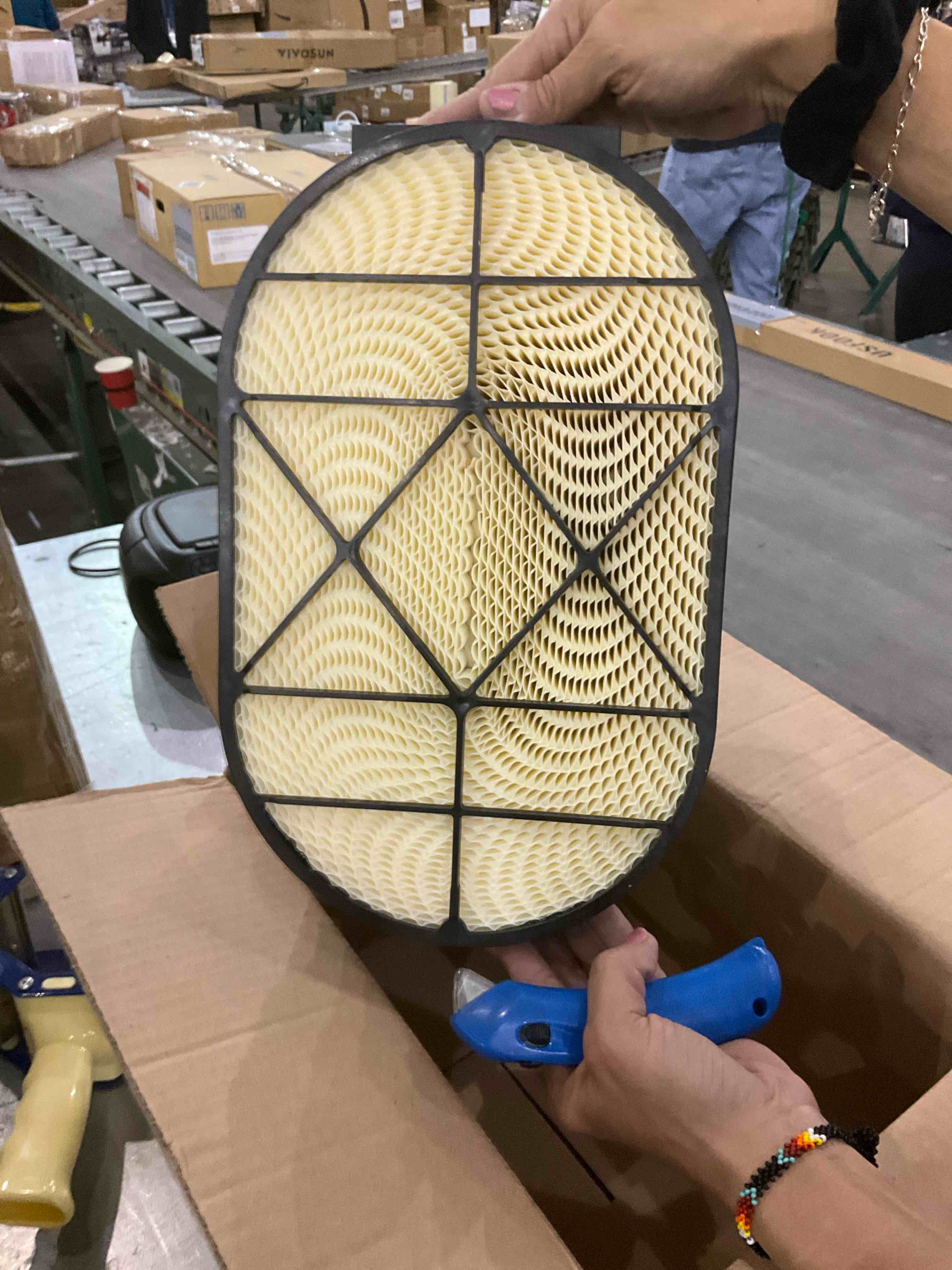 https://s3.amazonaws.com/lotting-images-prod/BargainHunt/EXS01234044_1712234533683.jpeg