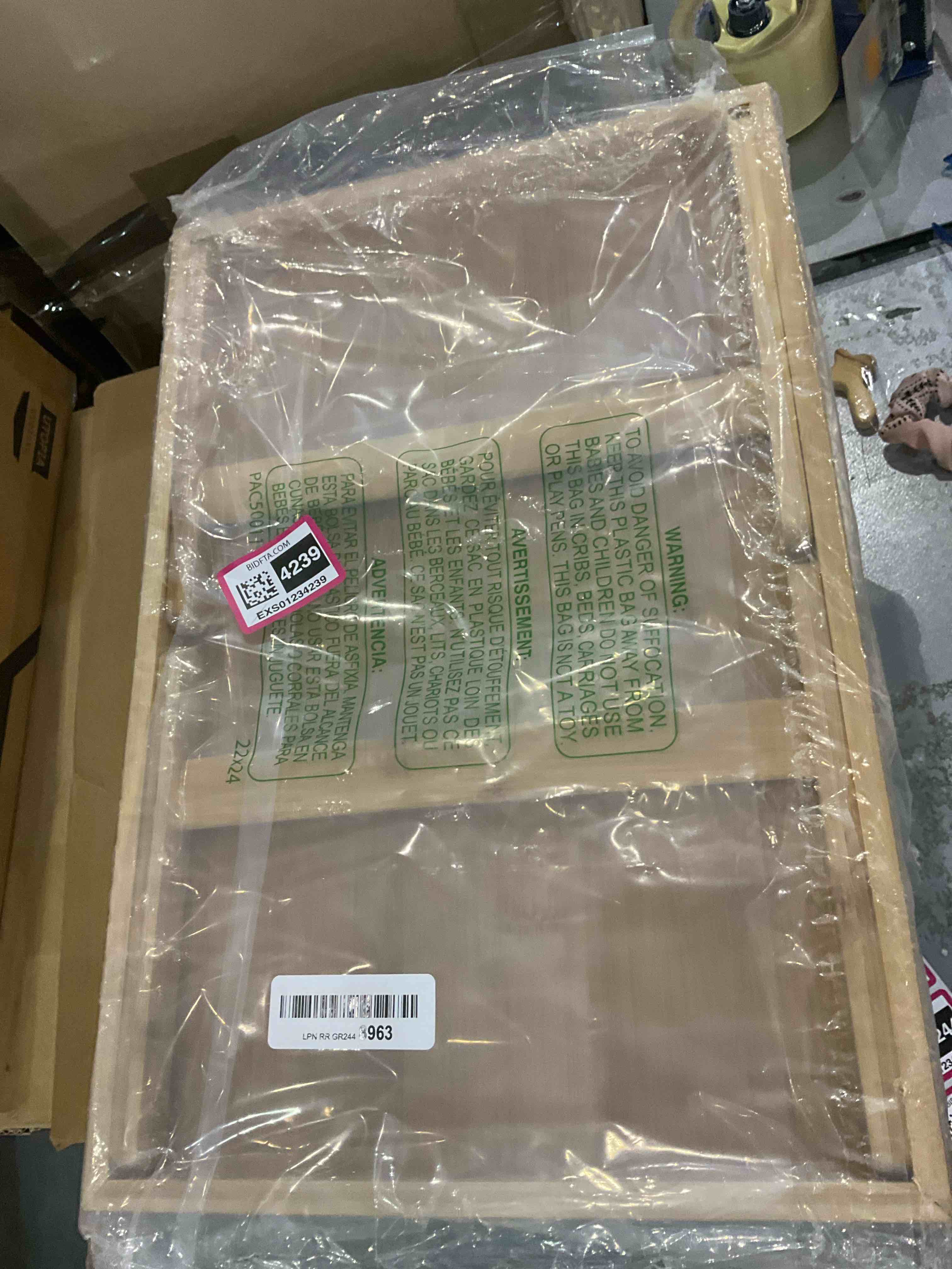 https://s3.amazonaws.com/lotting-images-prod/BargainHunt/EXS01234239_1712578210526.jpeg