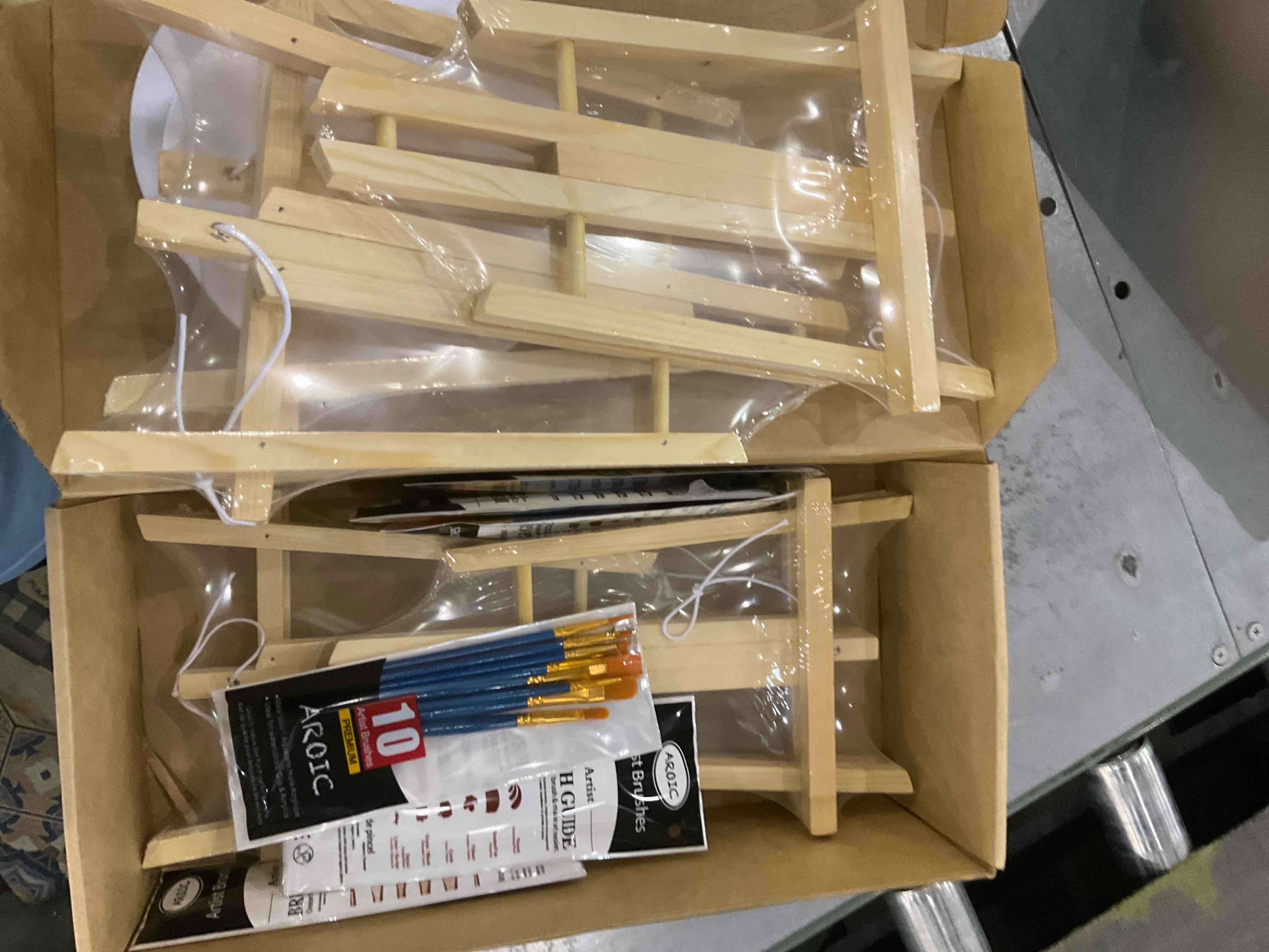 https://s3.amazonaws.com/lotting-images-prod/BargainHunt/EXS01234246_1712578681296.jpeg