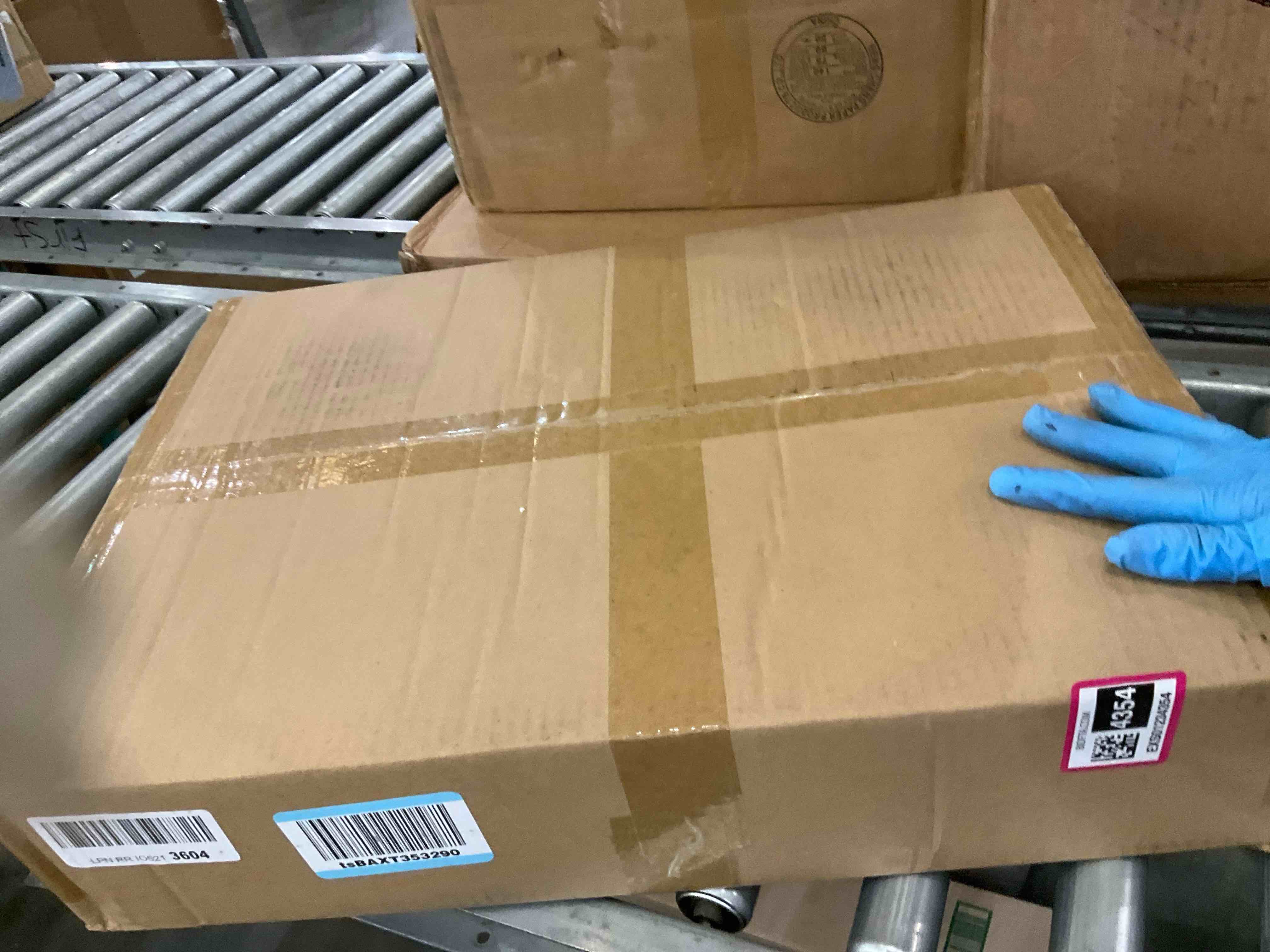 https://s3.amazonaws.com/lotting-images-prod/BargainHunt/EXS01234354_1712597317040.jpeg