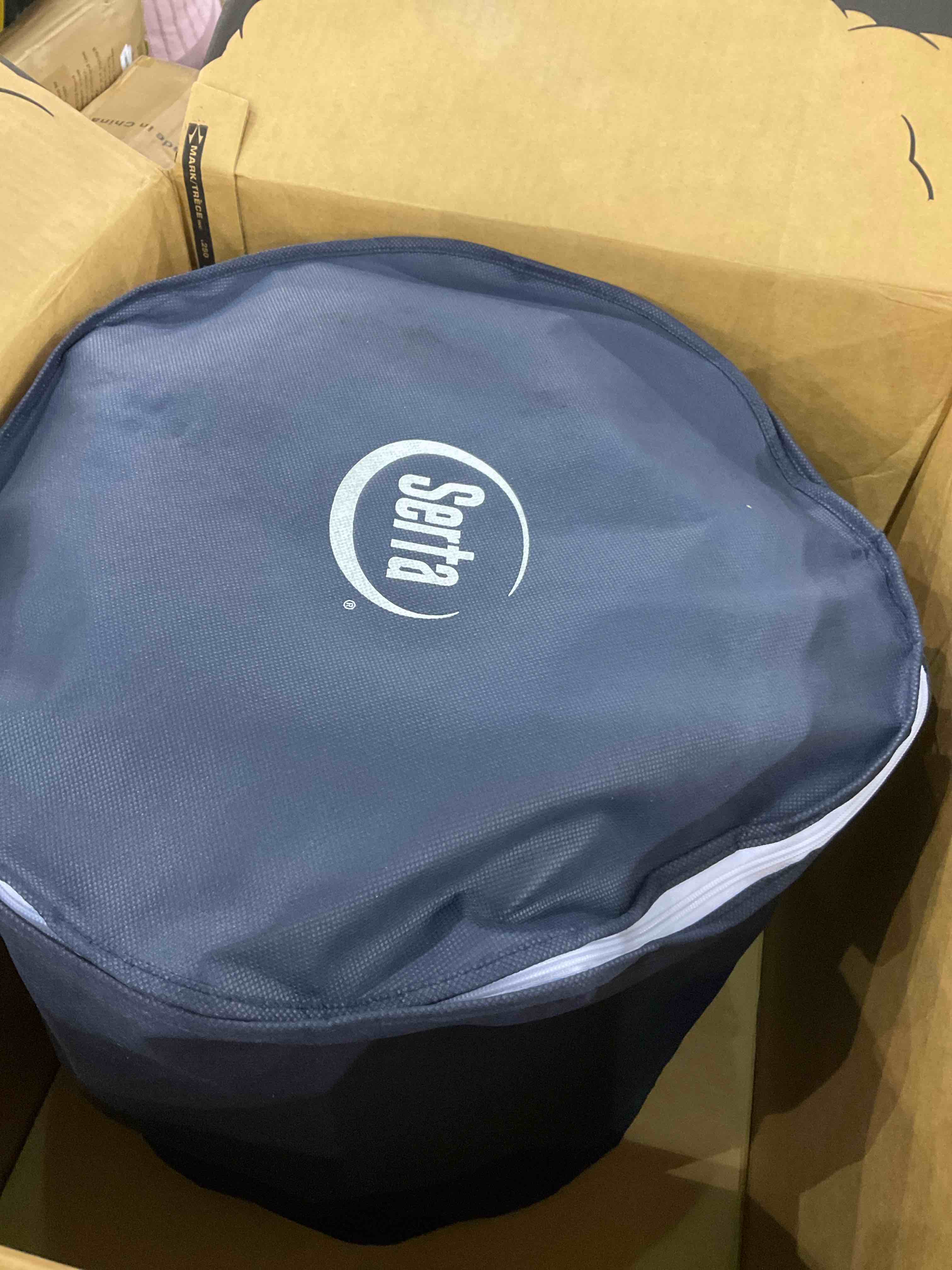https://s3.amazonaws.com/lotting-images-prod/BargainHunt/EXS01234646_1712064511817.jpeg