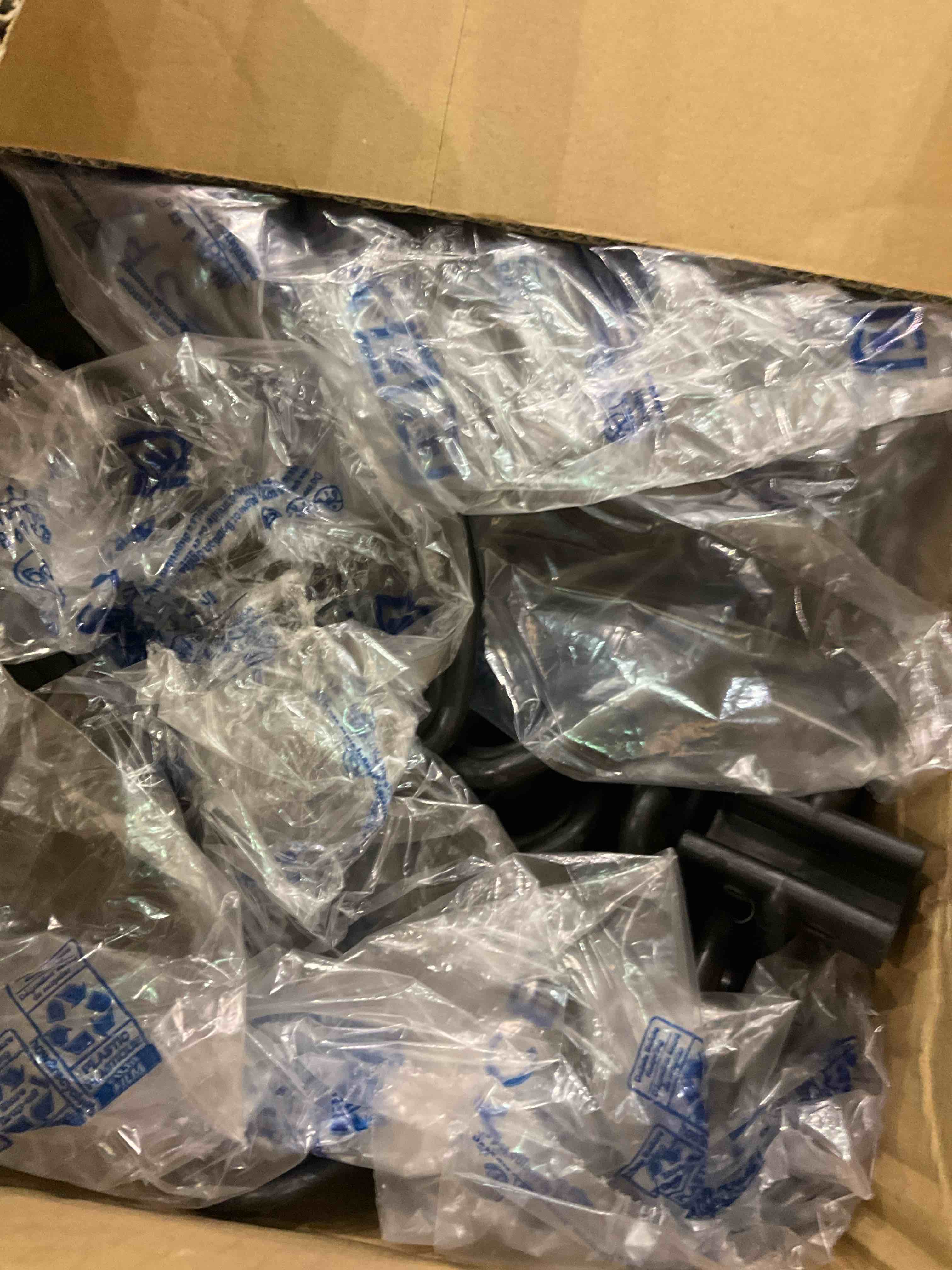 https://s3.amazonaws.com/lotting-images-prod/BargainHunt/EXS01234853_1712169828558.jpeg