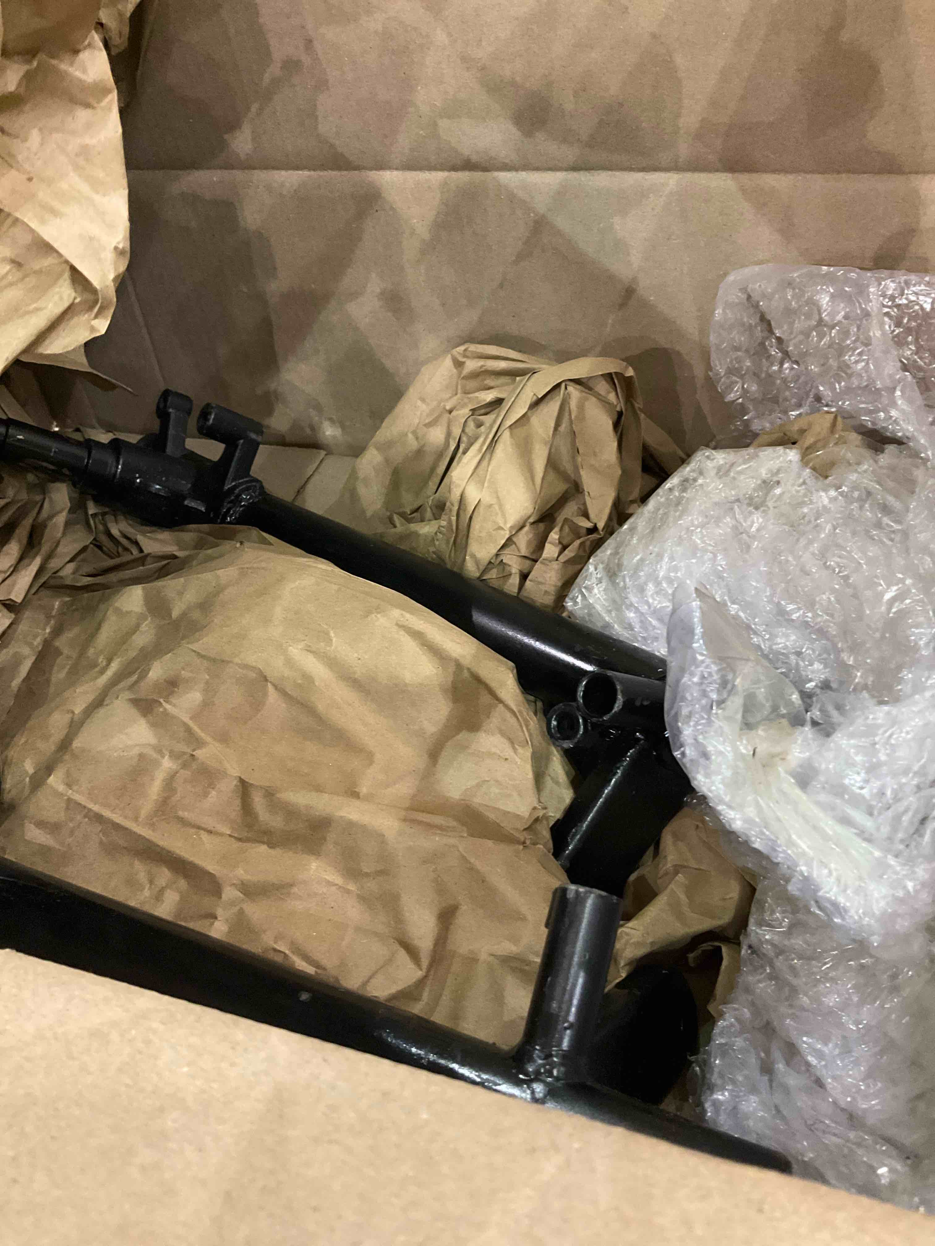 https://s3.amazonaws.com/lotting-images-prod/BargainHunt/EXS01234863_1712171265274.jpeg