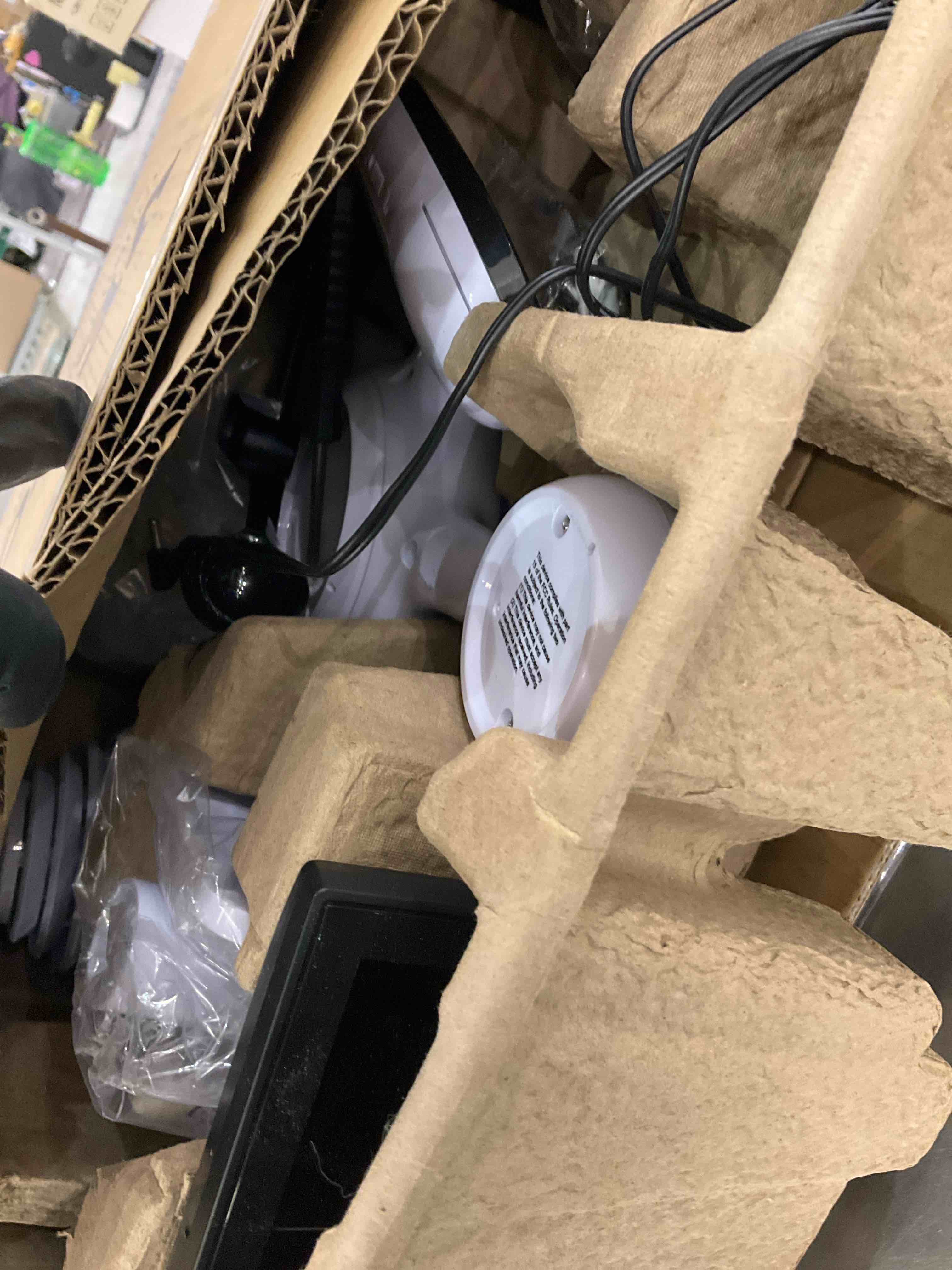 https://s3.amazonaws.com/lotting-images-prod/BargainHunt/EXS01234917_1712240268547.jpeg