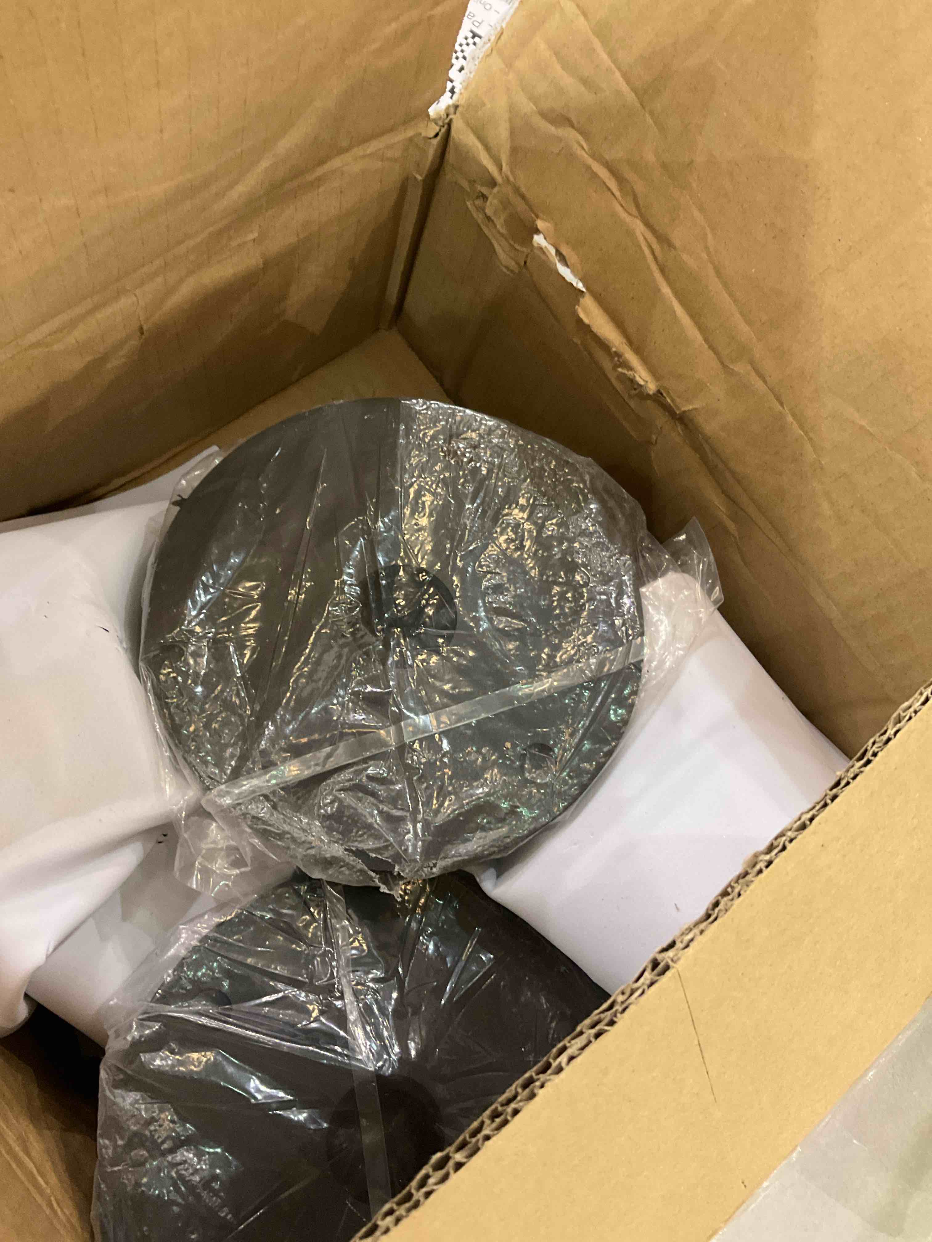 https://s3.amazonaws.com/lotting-images-prod/BargainHunt/EXS01234989_1712252231061.jpeg