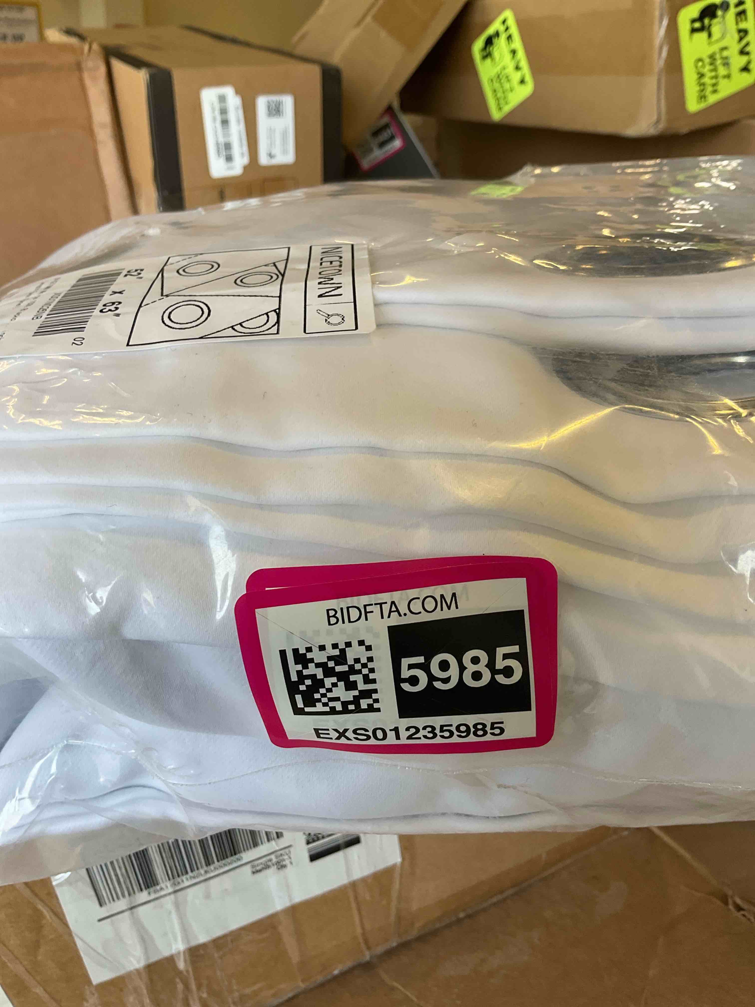 https://s3.amazonaws.com/lotting-images-prod/BargainHunt/EXS01235985_1718207737551.jpeg