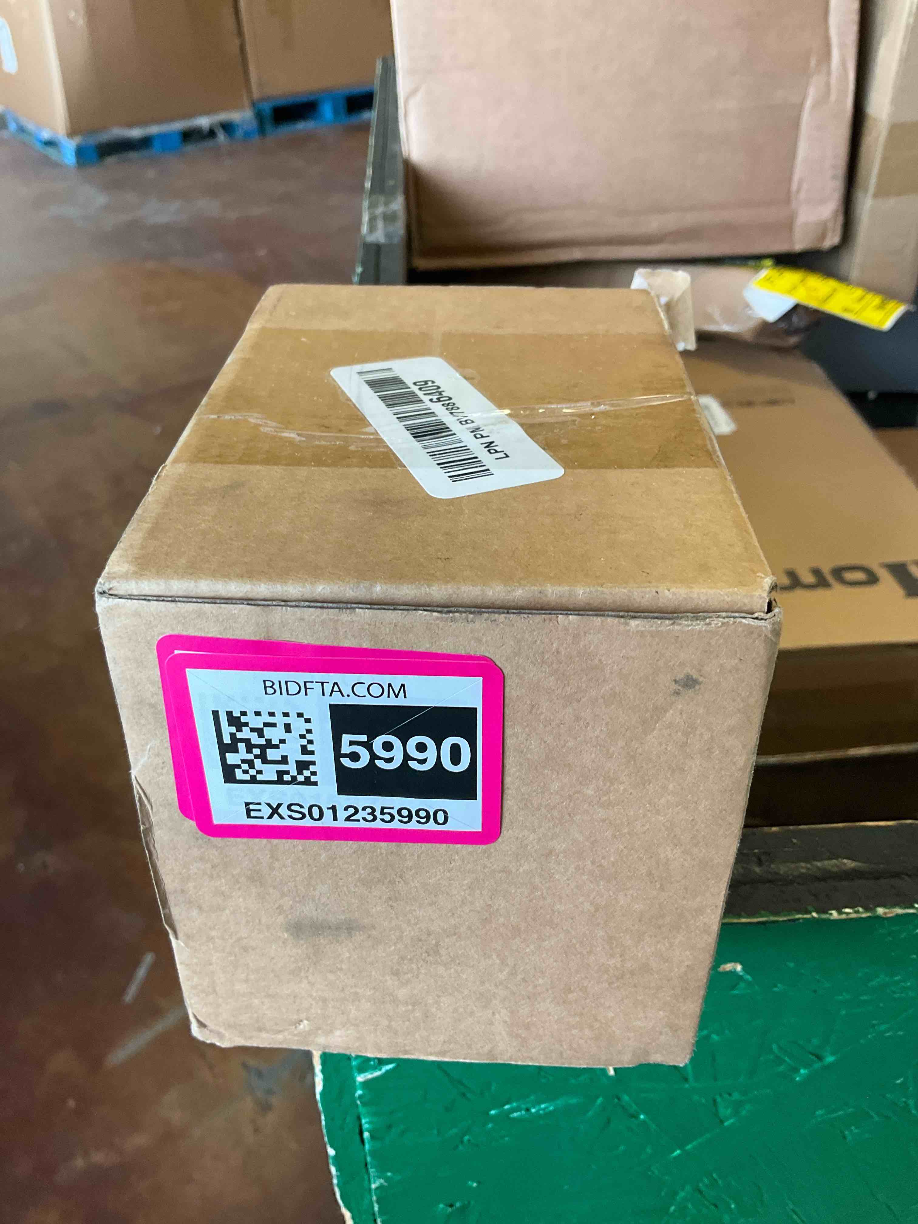 https://s3.amazonaws.com/lotting-images-prod/BargainHunt/EXS01235990_1718208162592.jpeg