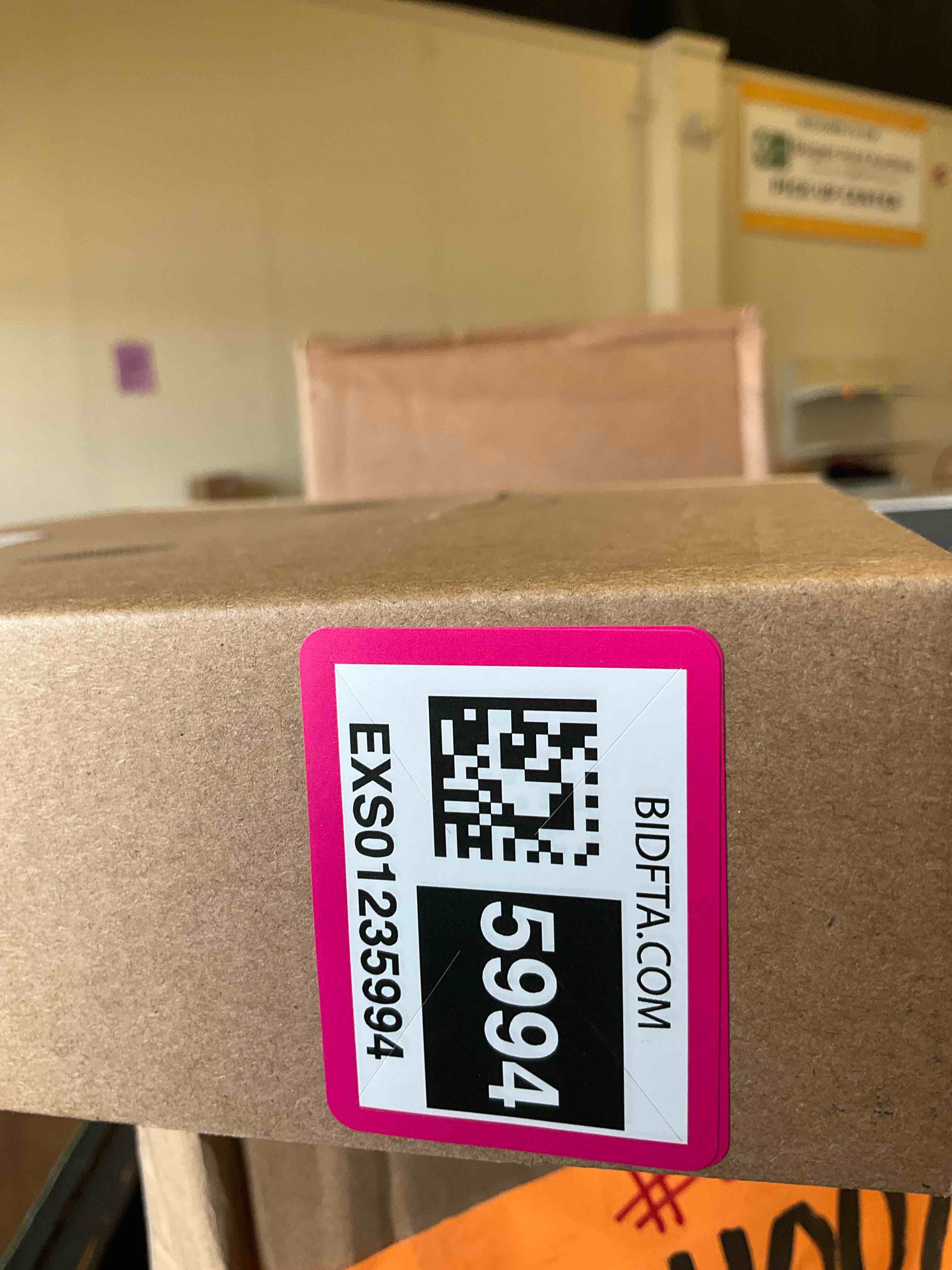 https://s3.amazonaws.com/lotting-images-prod/BargainHunt/EXS01235994_1718208400808.jpeg