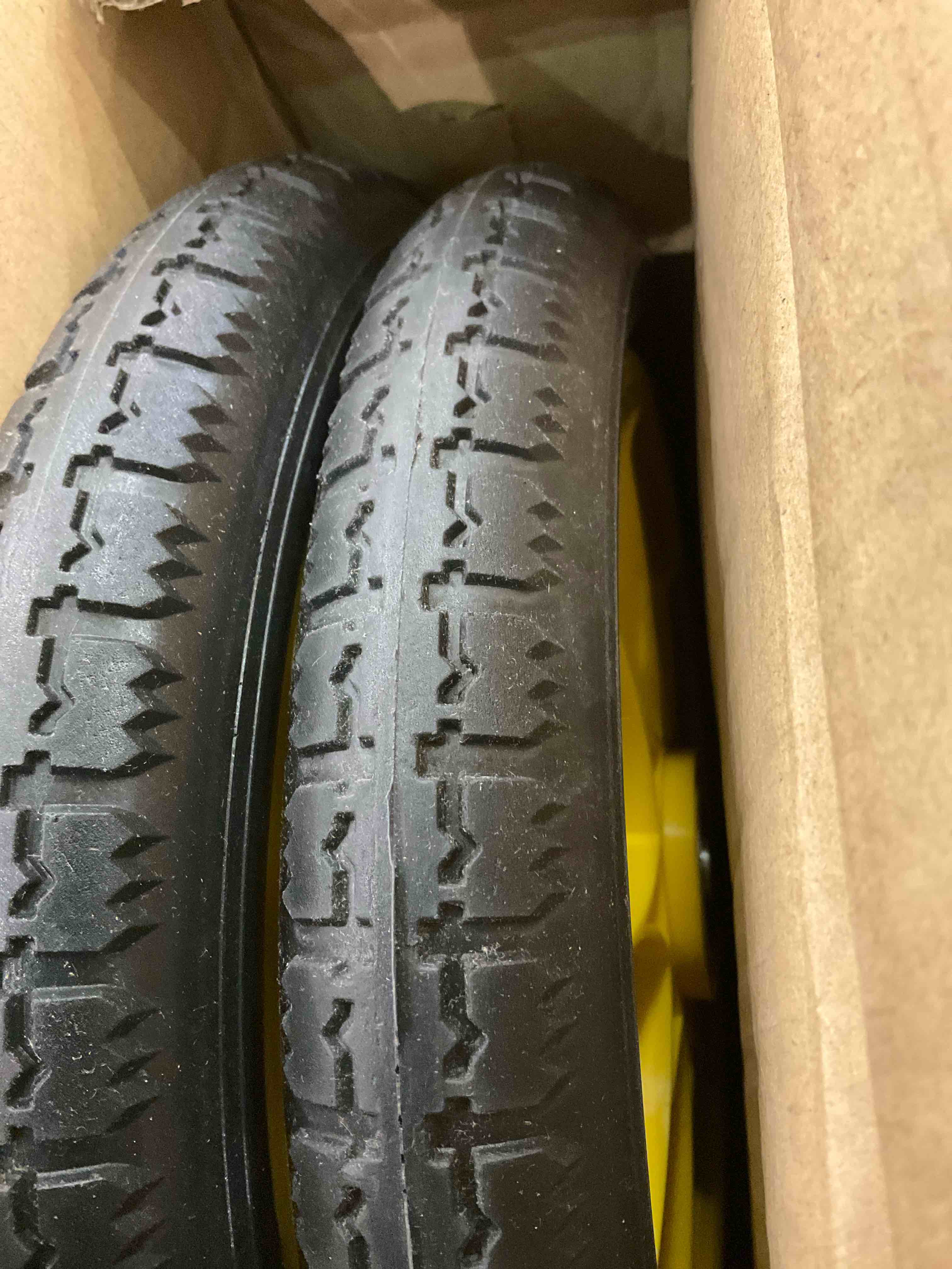 A pair of Wheel, Blacl