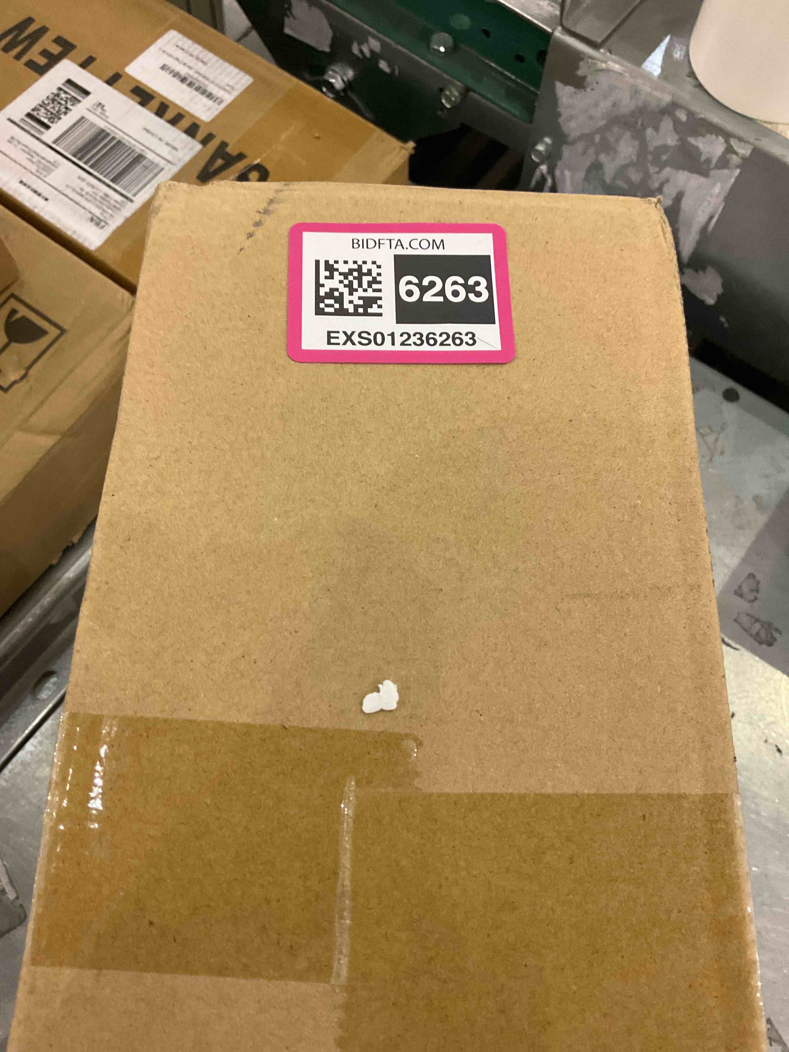 https://s3.amazonaws.com/lotting-images-prod/BargainHunt/EXS01236263_1713874567633.jpeg