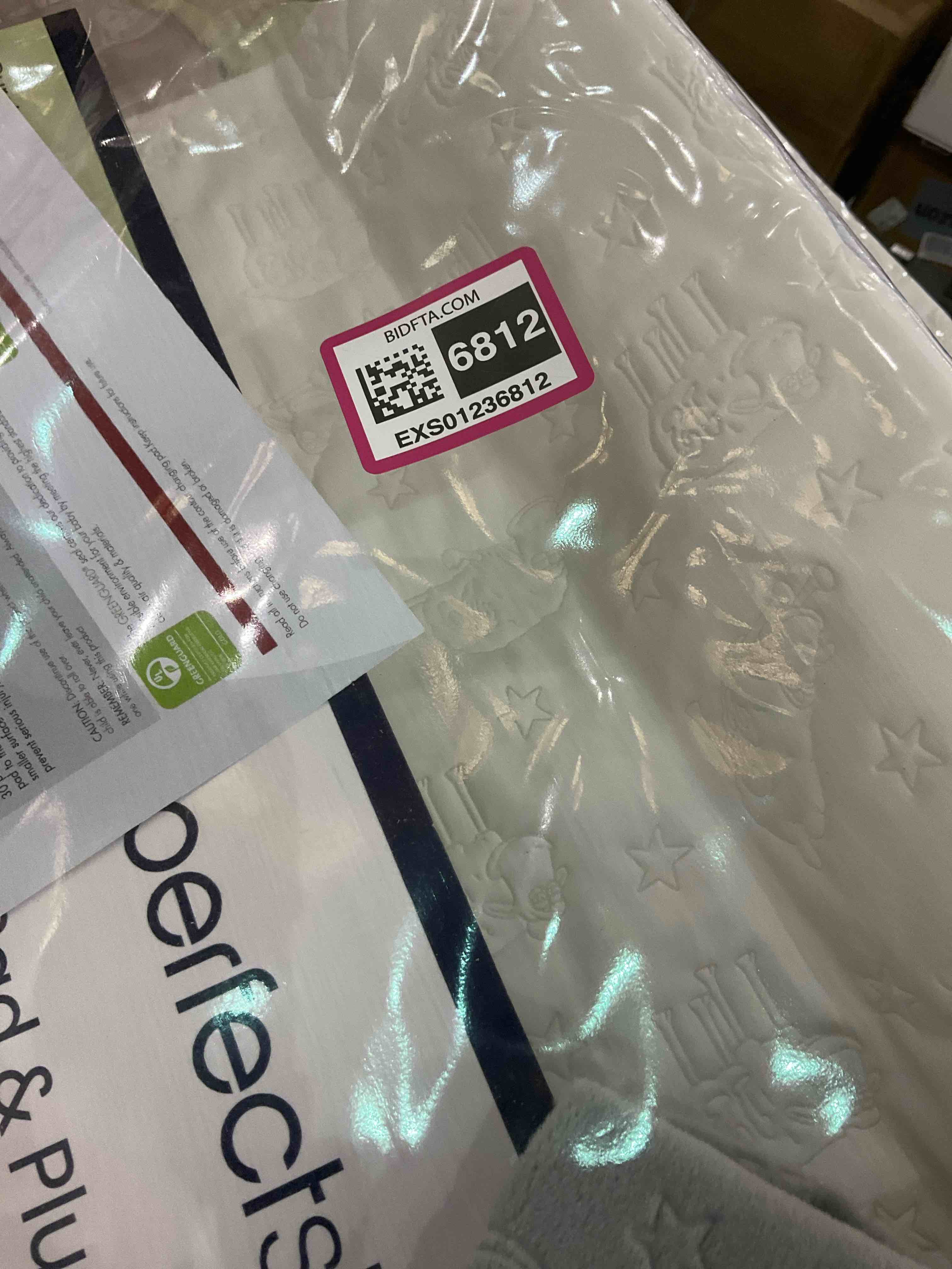 https://s3.amazonaws.com/lotting-images-prod/BargainHunt/EXS01236812_1715705153222.jpeg