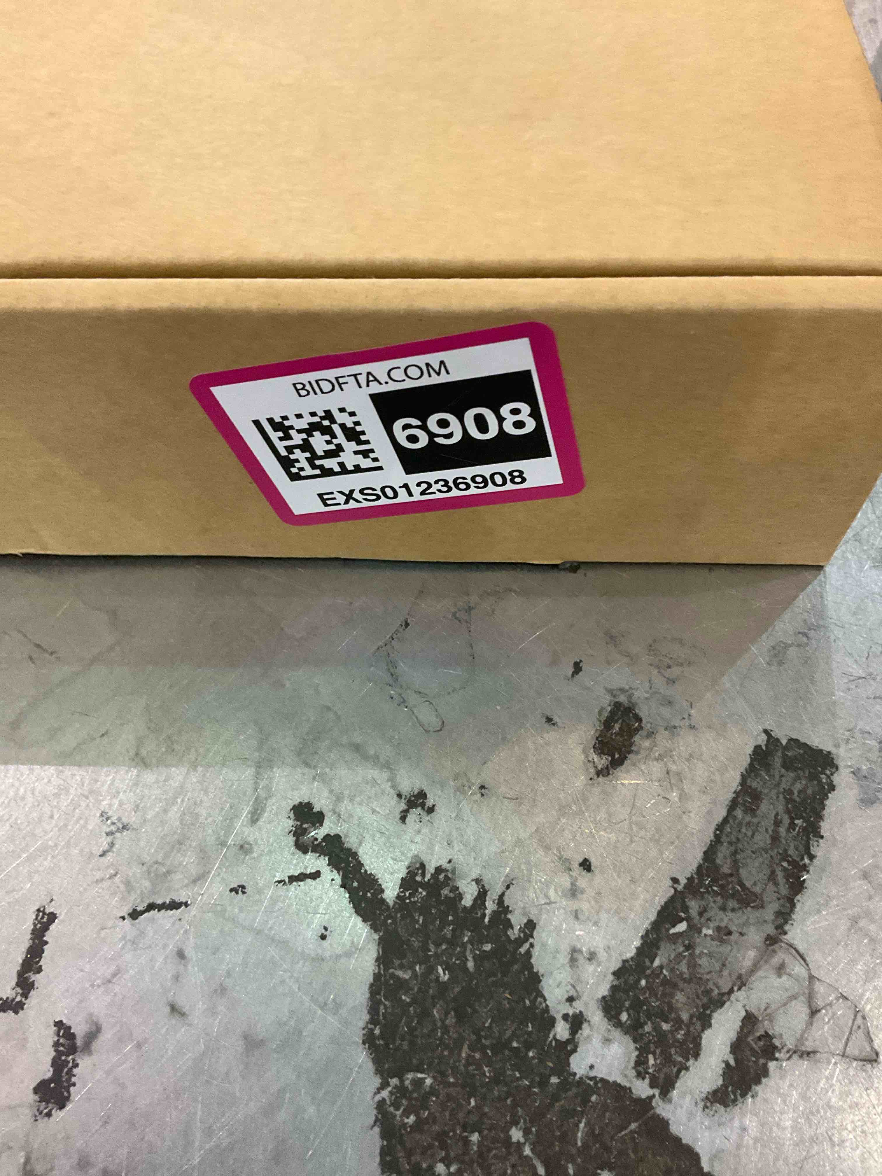 https://s3.amazonaws.com/lotting-images-prod/BargainHunt/EXS01236908_1715783423695.jpeg