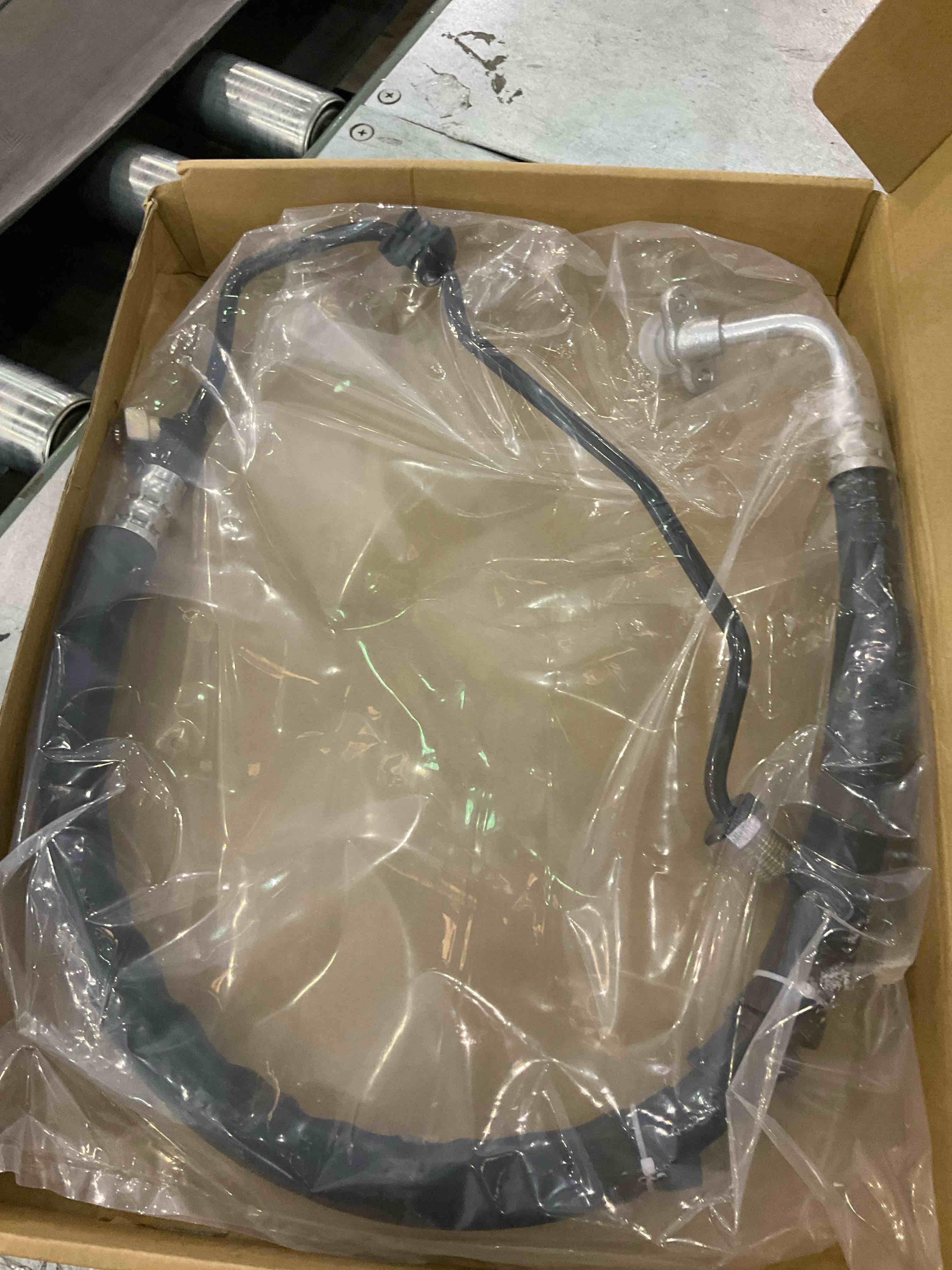 https://s3.amazonaws.com/lotting-images-prod/BargainHunt/EXS01236908_1715783428880.jpeg