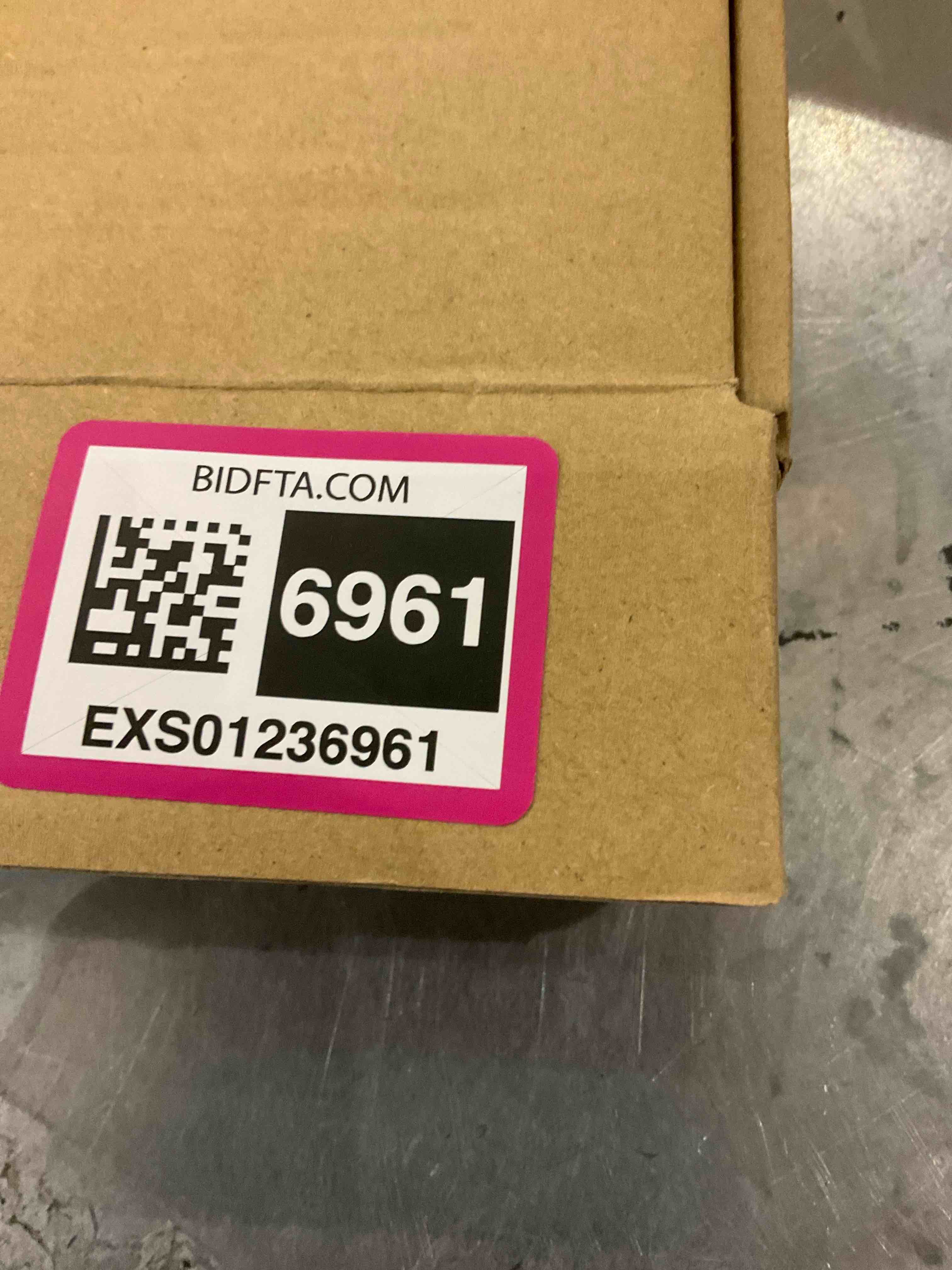 https://s3.amazonaws.com/lotting-images-prod/BargainHunt/EXS01236961_1715793787813.jpeg