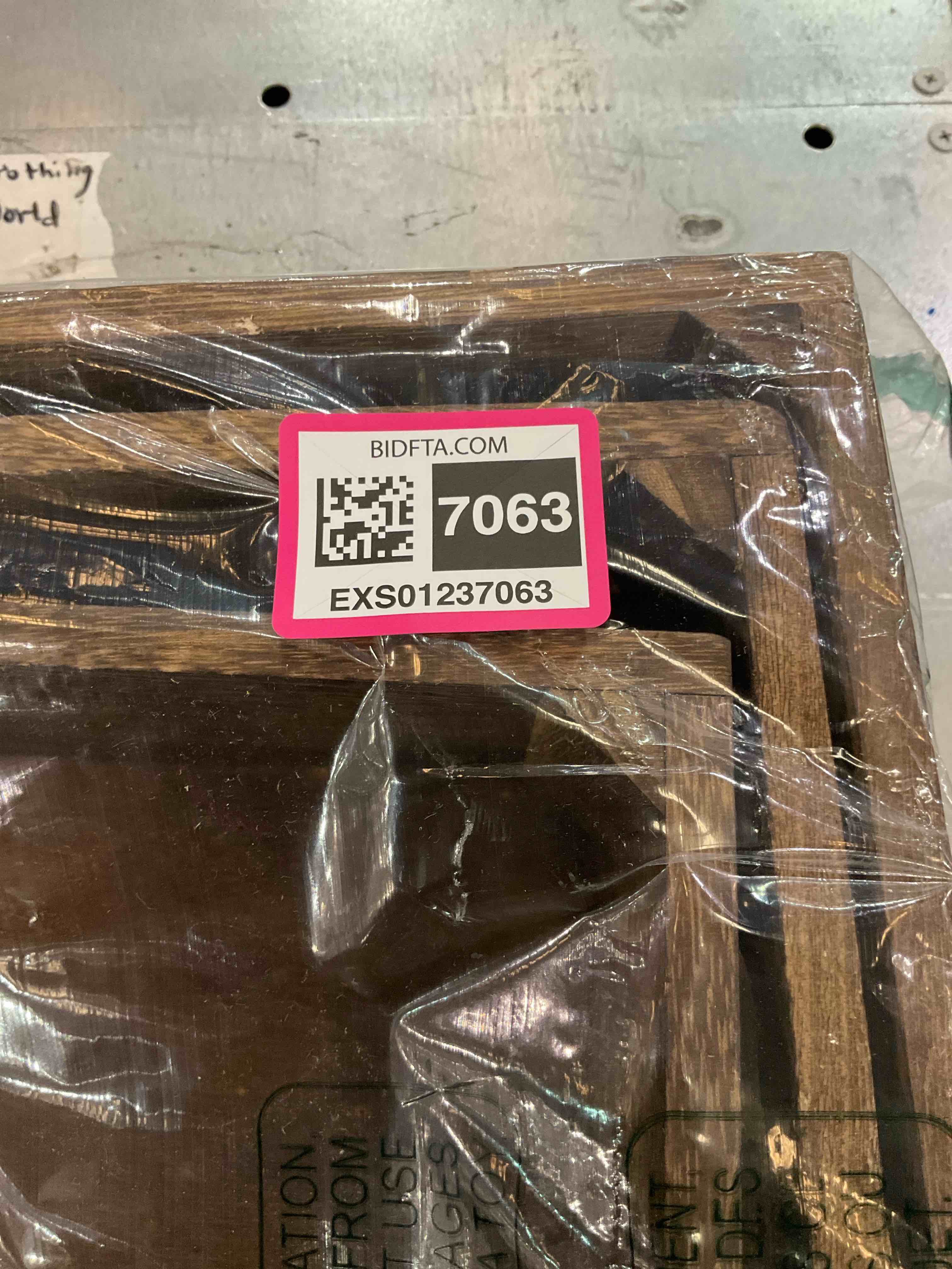 https://s3.amazonaws.com/lotting-images-prod/BargainHunt/EXS01237063_1712337176296.jpeg