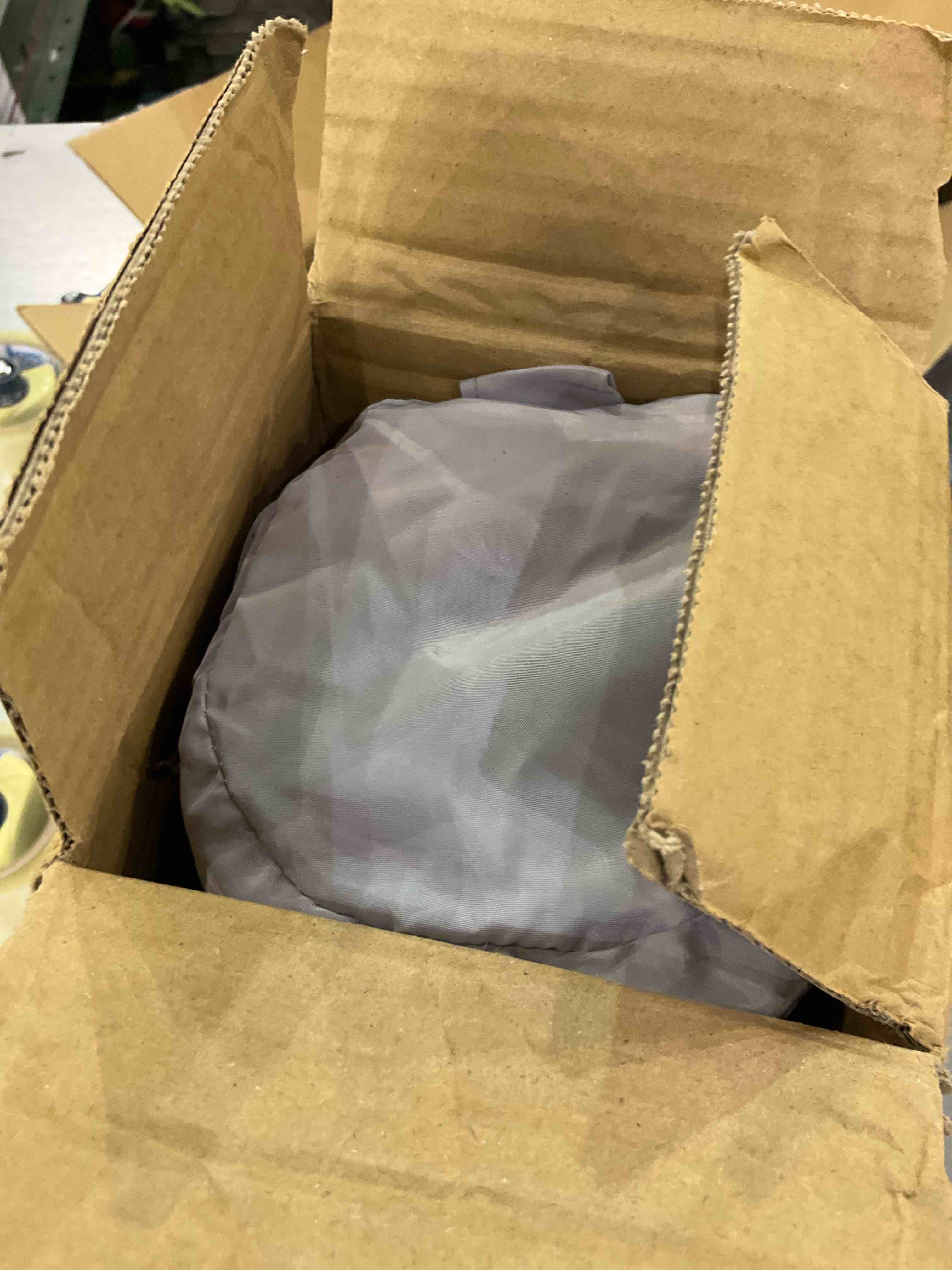 https://s3.amazonaws.com/lotting-images-prod/BargainHunt/EXS01237187_1712665545399.jpeg