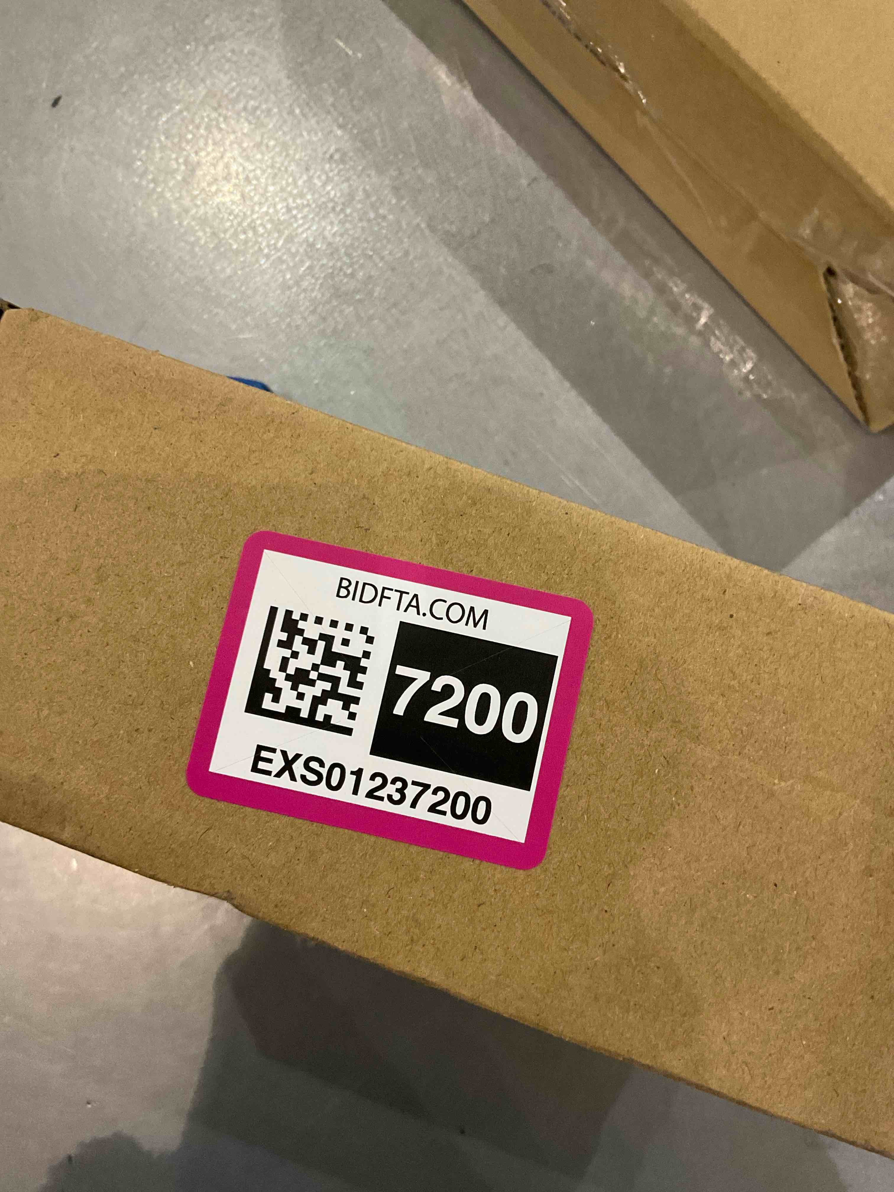 https://s3.amazonaws.com/lotting-images-prod/BargainHunt/EXS01237200_1712666875161.jpeg