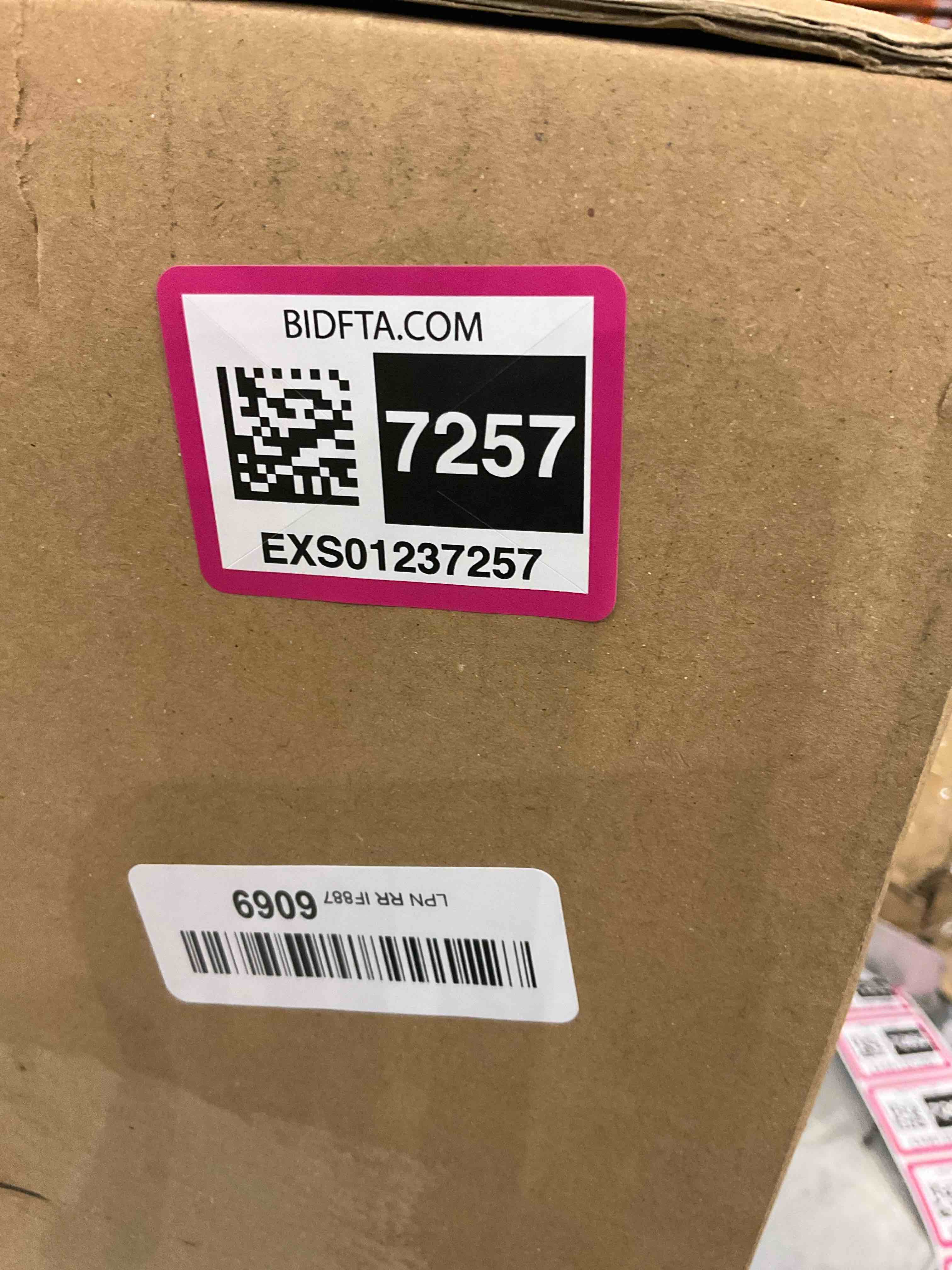 https://s3.amazonaws.com/lotting-images-prod/BargainHunt/EXS01237257_1712682746573.jpeg