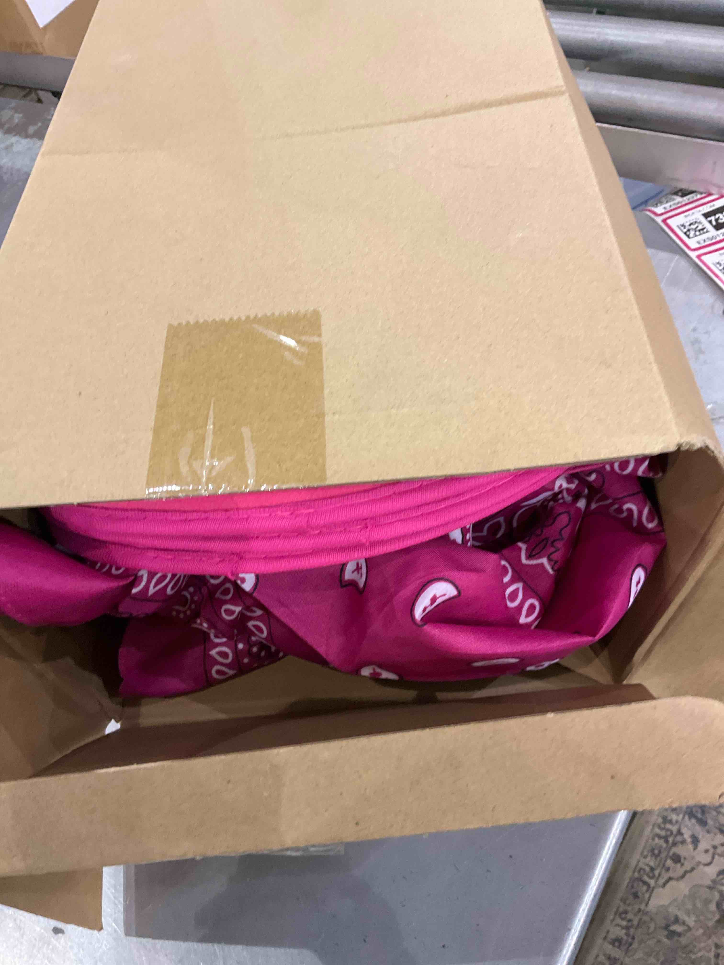 https://s3.amazonaws.com/lotting-images-prod/BargainHunt/EXS01237324_1712750821501.jpeg