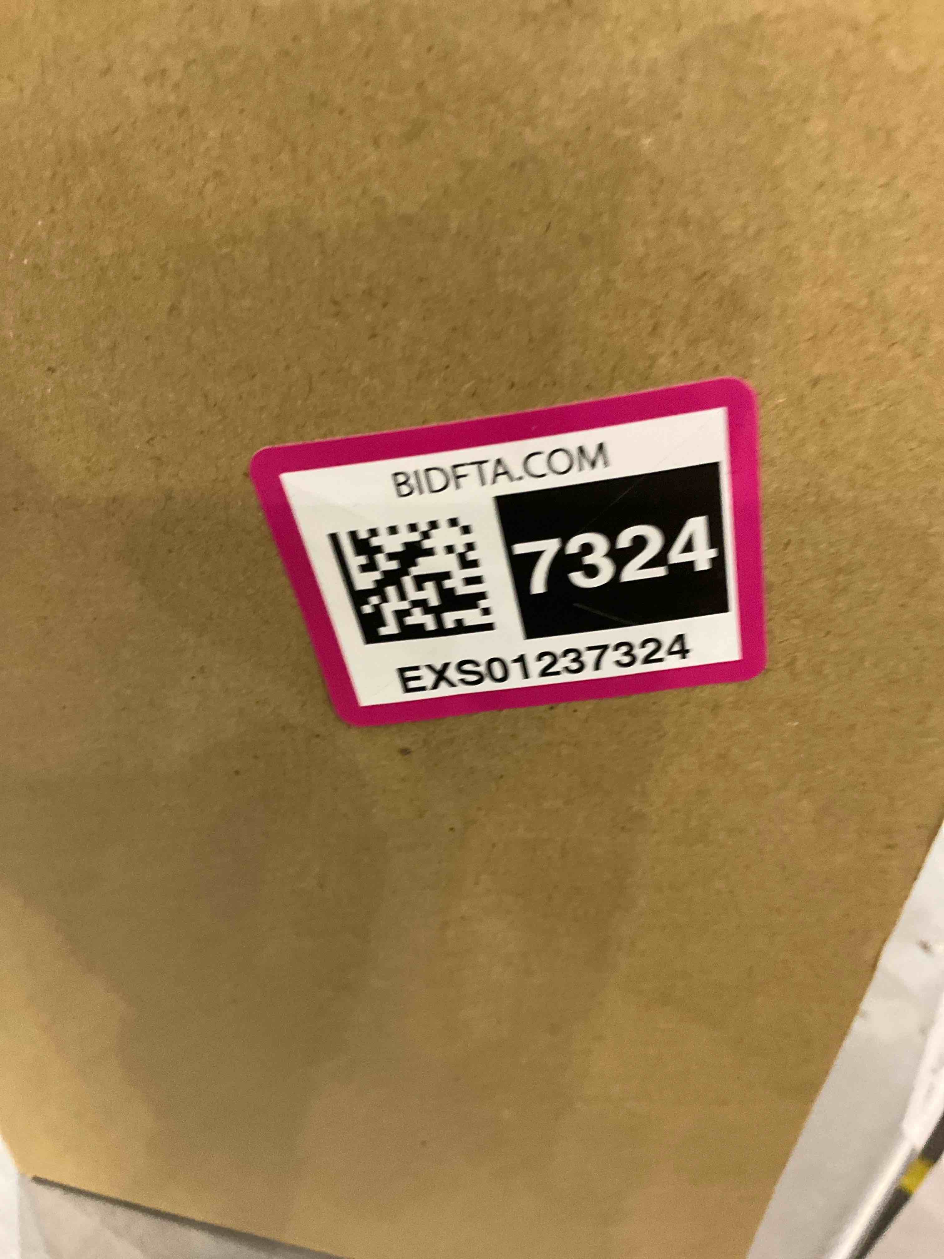 https://s3.amazonaws.com/lotting-images-prod/BargainHunt/EXS01237324_1712750863398.jpeg