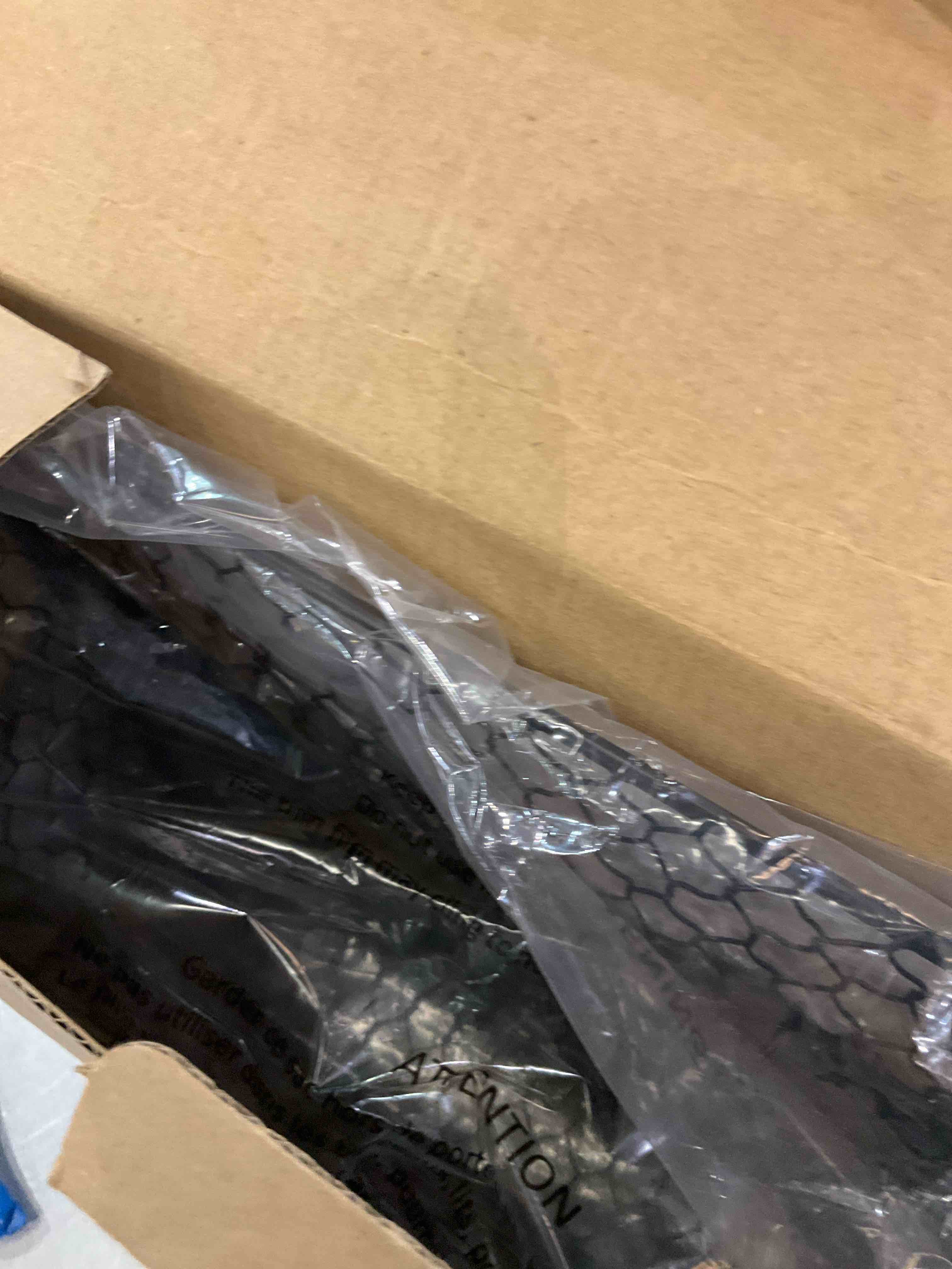 https://s3.amazonaws.com/lotting-images-prod/BargainHunt/EXS01237399_1712762981391.jpeg
