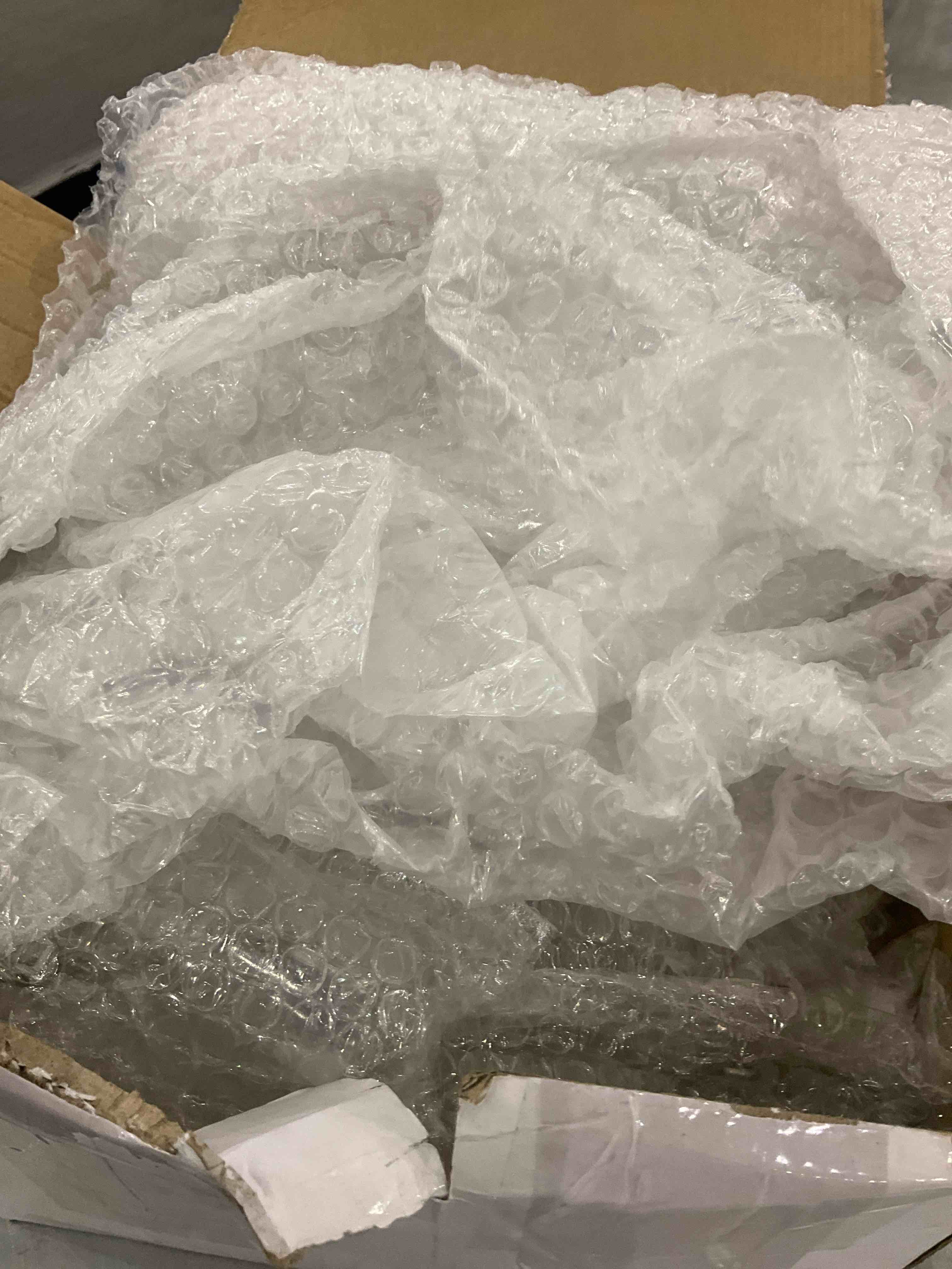 https://s3.amazonaws.com/lotting-images-prod/BargainHunt/EXS01238601_1716550208903.jpeg
