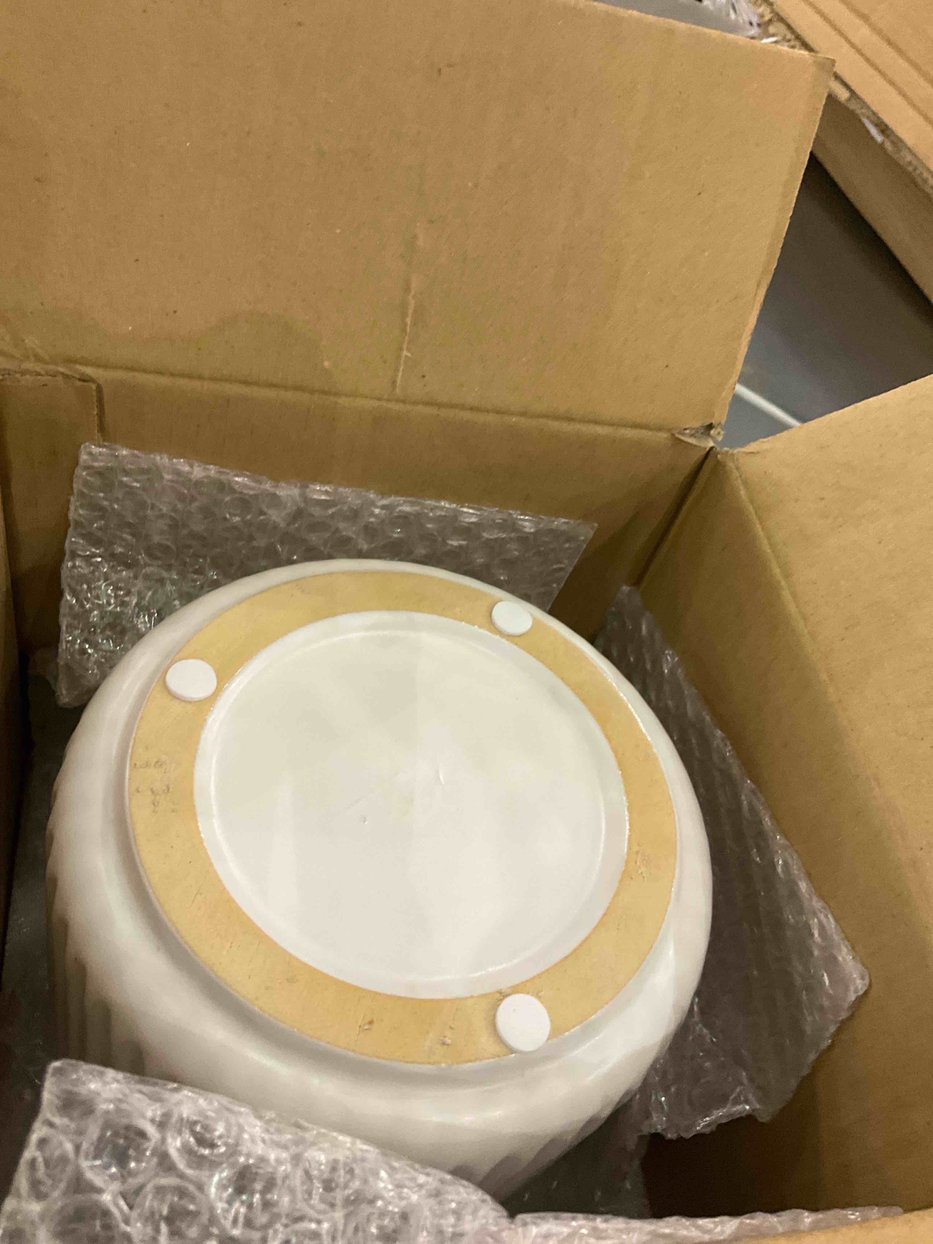 https://s3.amazonaws.com/lotting-images-prod/BargainHunt/EXS01238707_1716561717491.jpeg