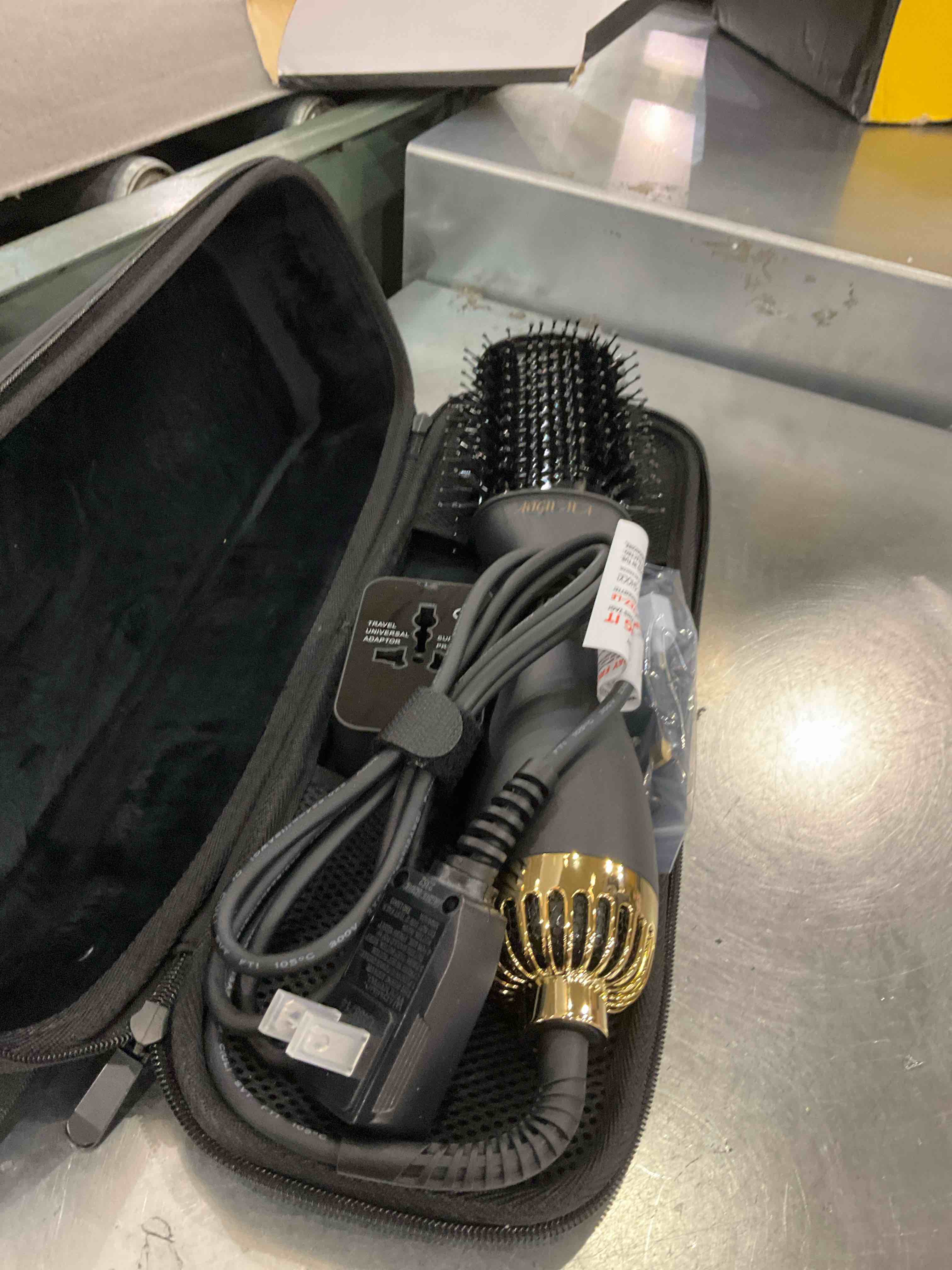 https://s3.amazonaws.com/lotting-images-prod/BargainHunt/EXS01238786_1716898389491.jpeg