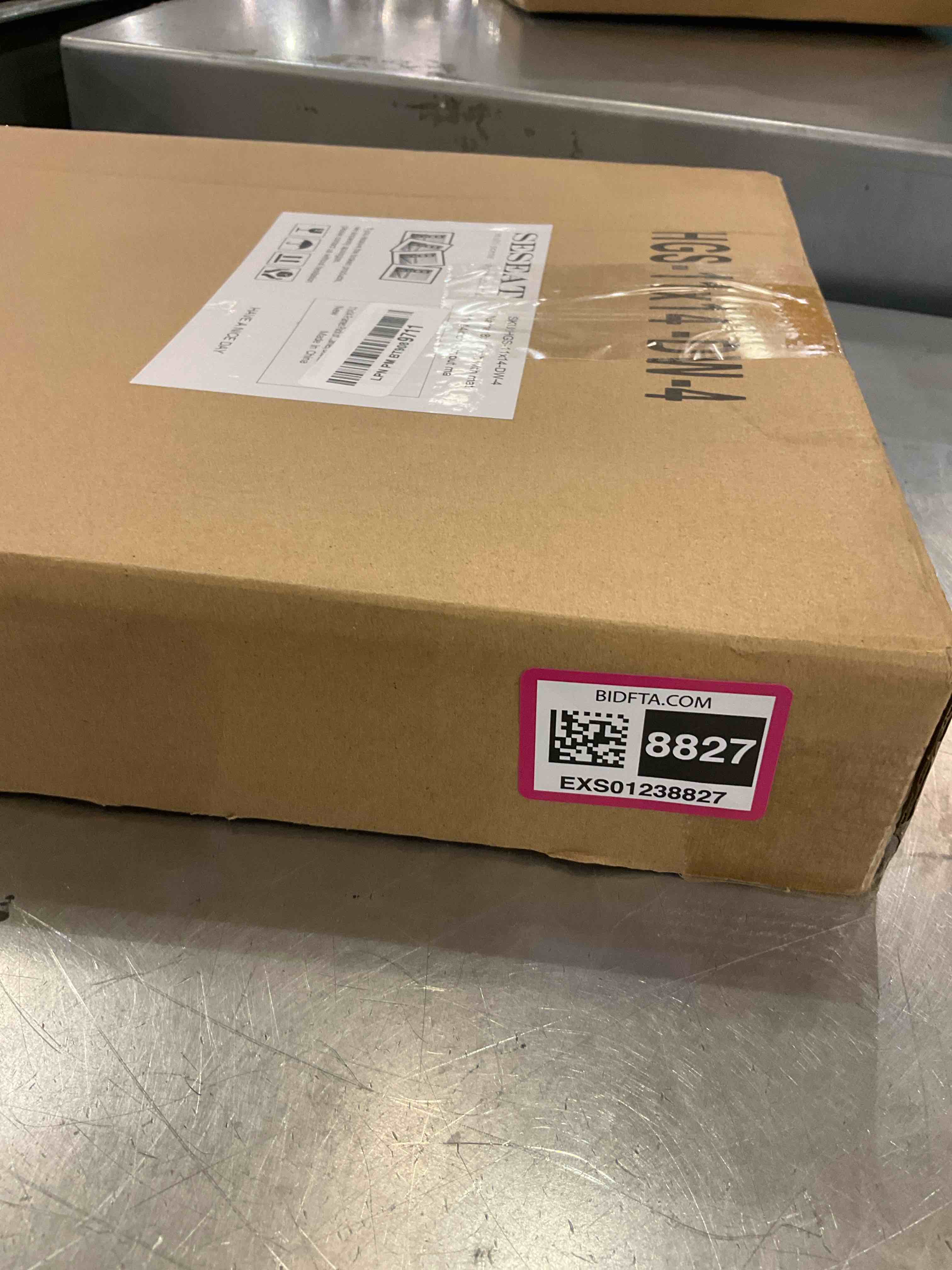 https://s3.amazonaws.com/lotting-images-prod/BargainHunt/EXS01238827_1716904515333.jpeg
