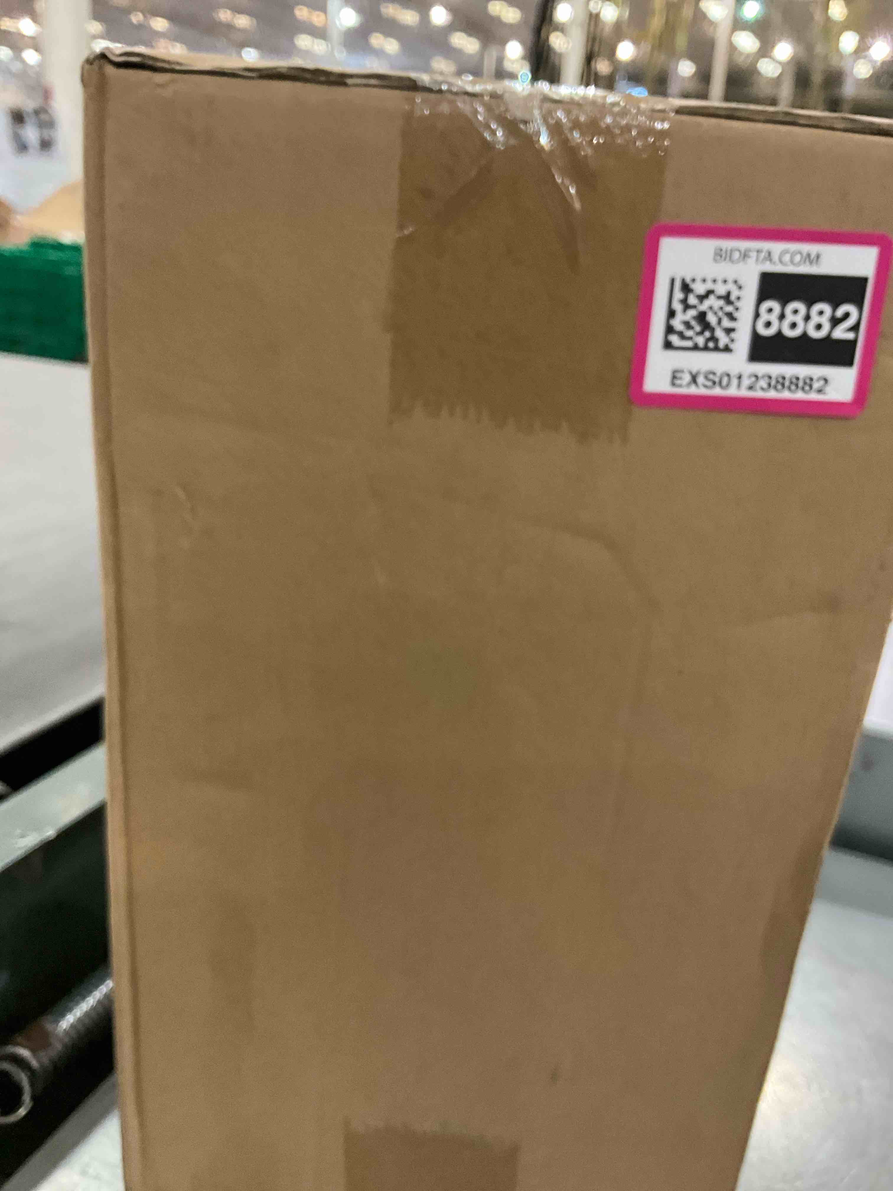https://s3.amazonaws.com/lotting-images-prod/BargainHunt/EXS01238882_1716909882412.jpeg