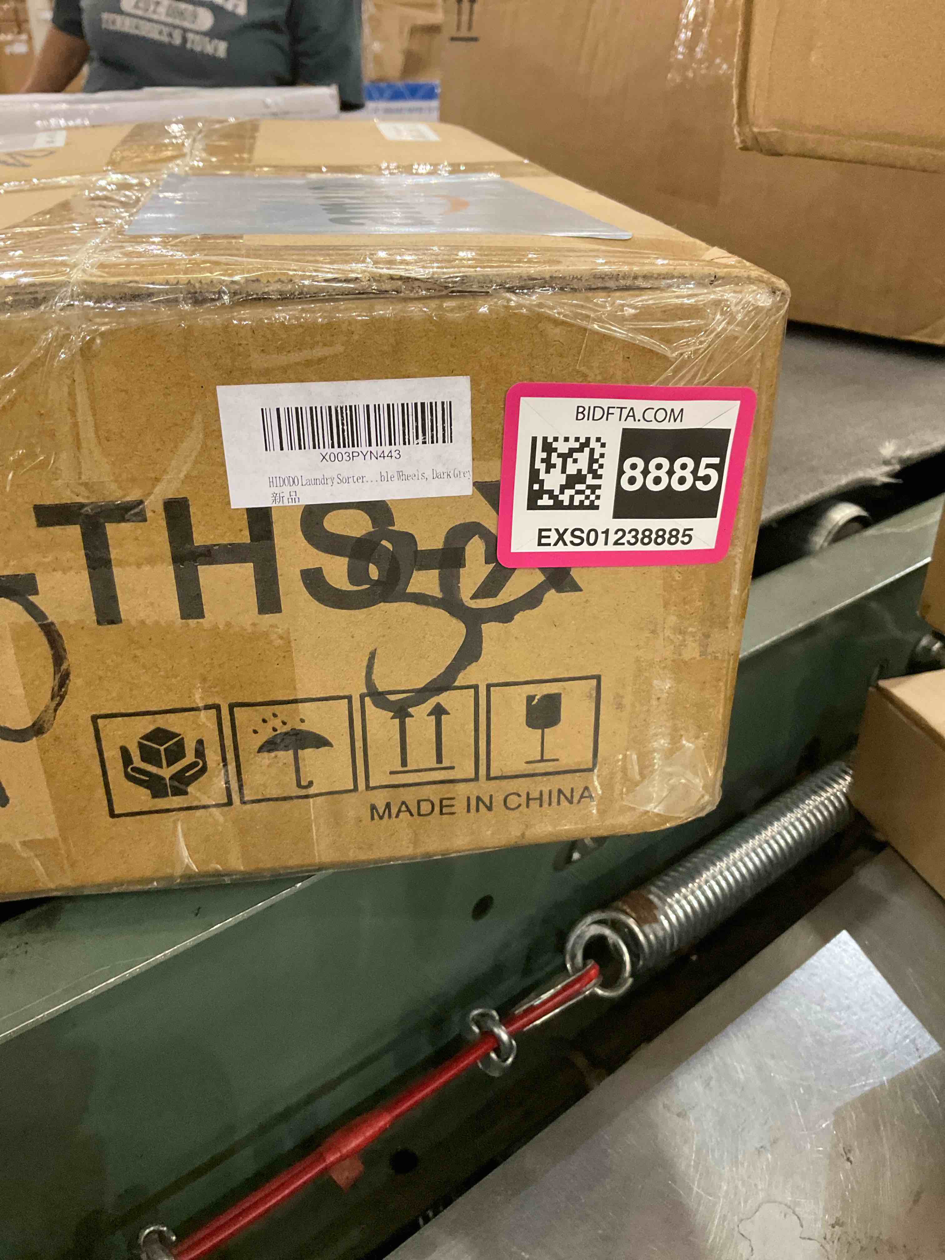 https://s3.amazonaws.com/lotting-images-prod/BargainHunt/EXS01238885_1716910150427.jpeg