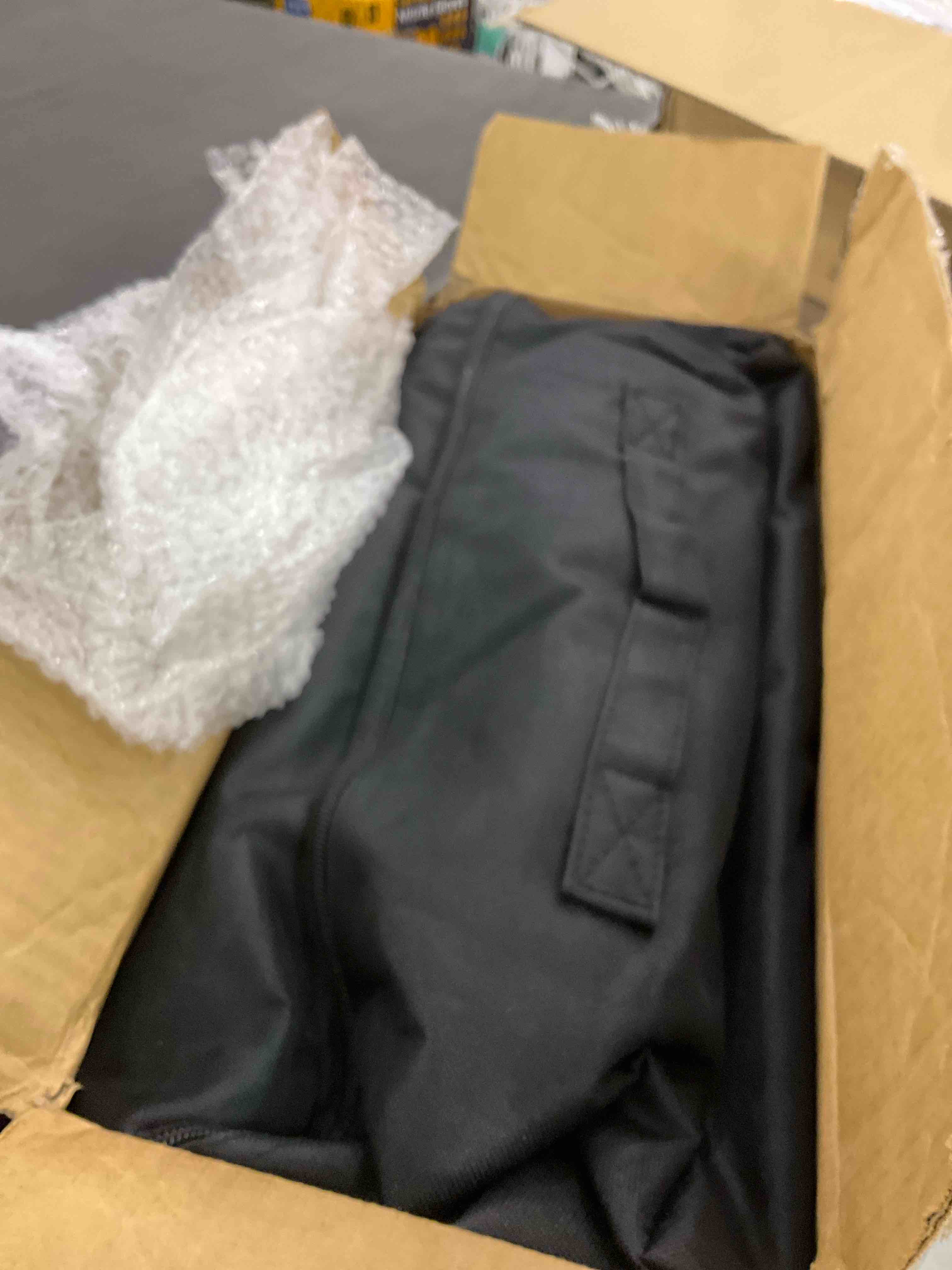 https://s3.amazonaws.com/lotting-images-prod/BargainHunt/EXS01238961_1716981332910.jpeg