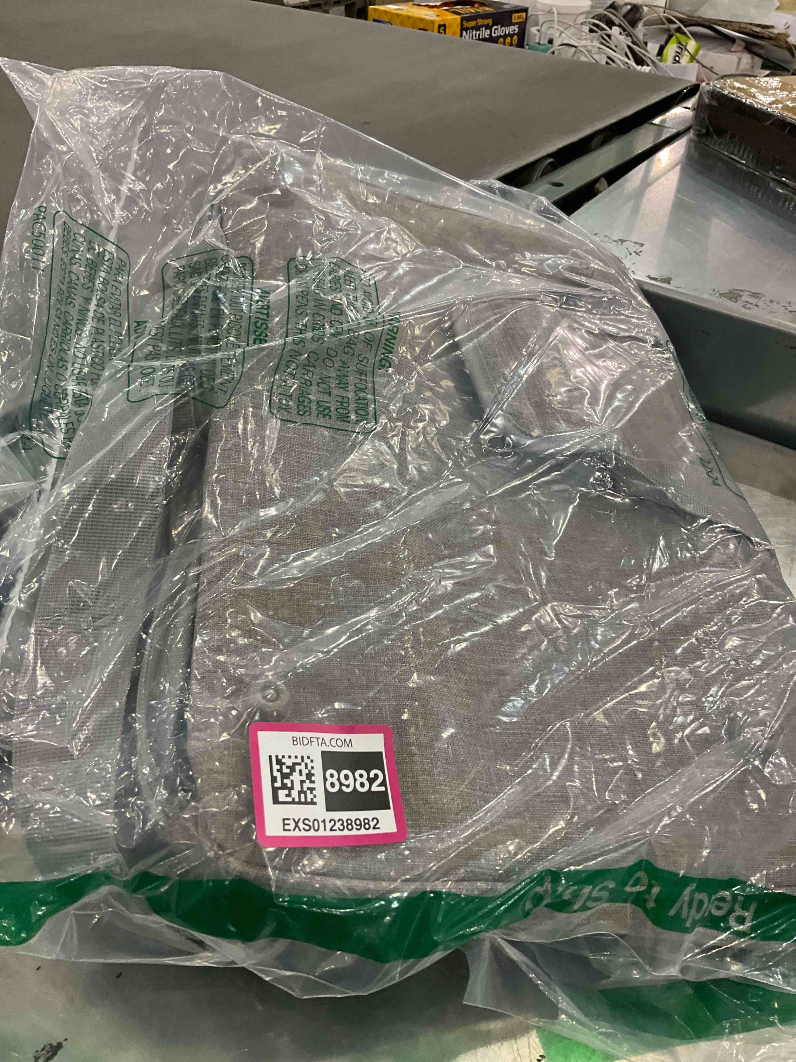 https://s3.amazonaws.com/lotting-images-prod/BargainHunt/EXS01238982_1716983700817.jpeg