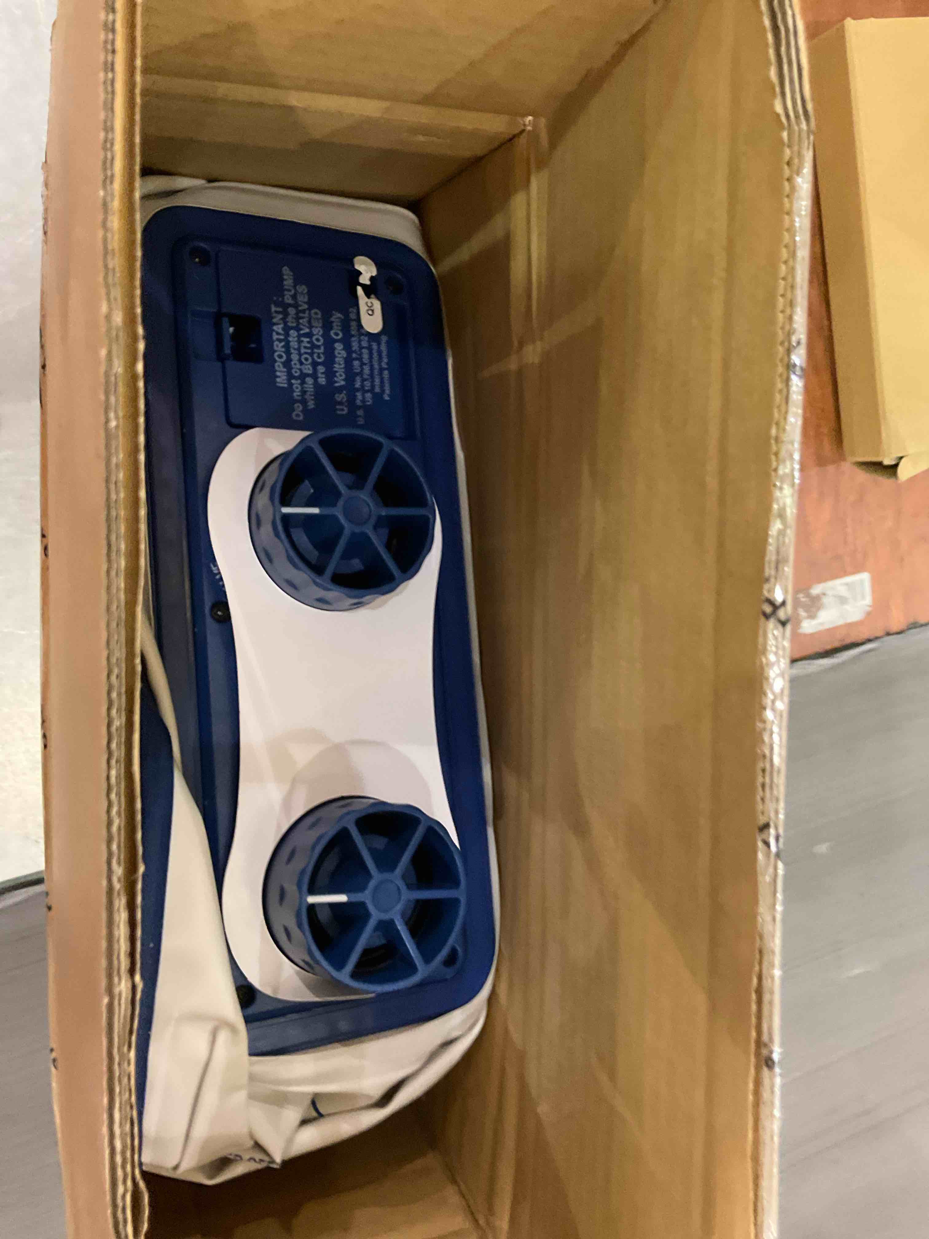 https://s3.amazonaws.com/lotting-images-prod/BargainHunt/EXS01239004_1712768333995.jpeg