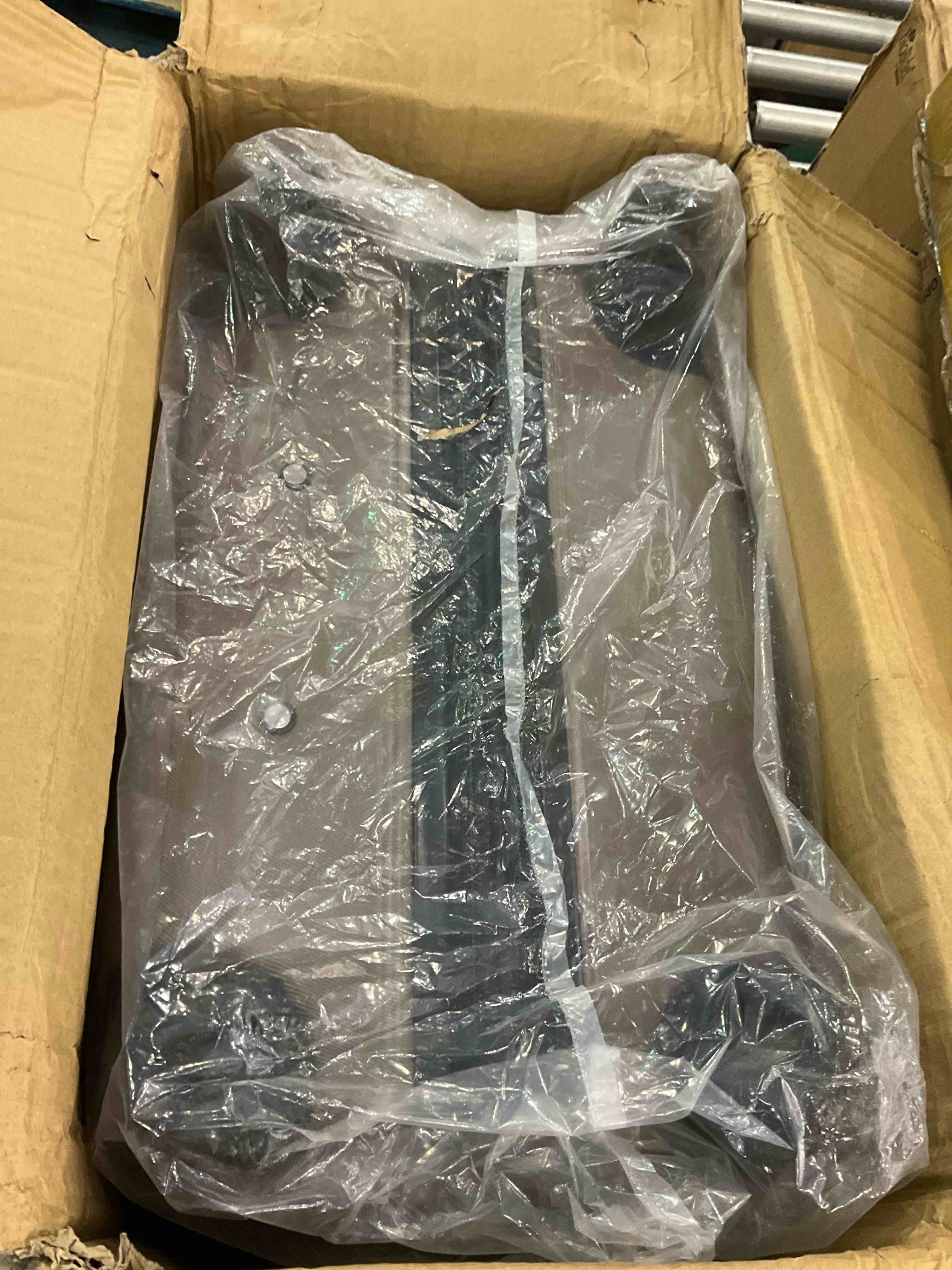 https://s3.amazonaws.com/lotting-images-prod/BargainHunt/EXS01239113_1712844877379.jpeg